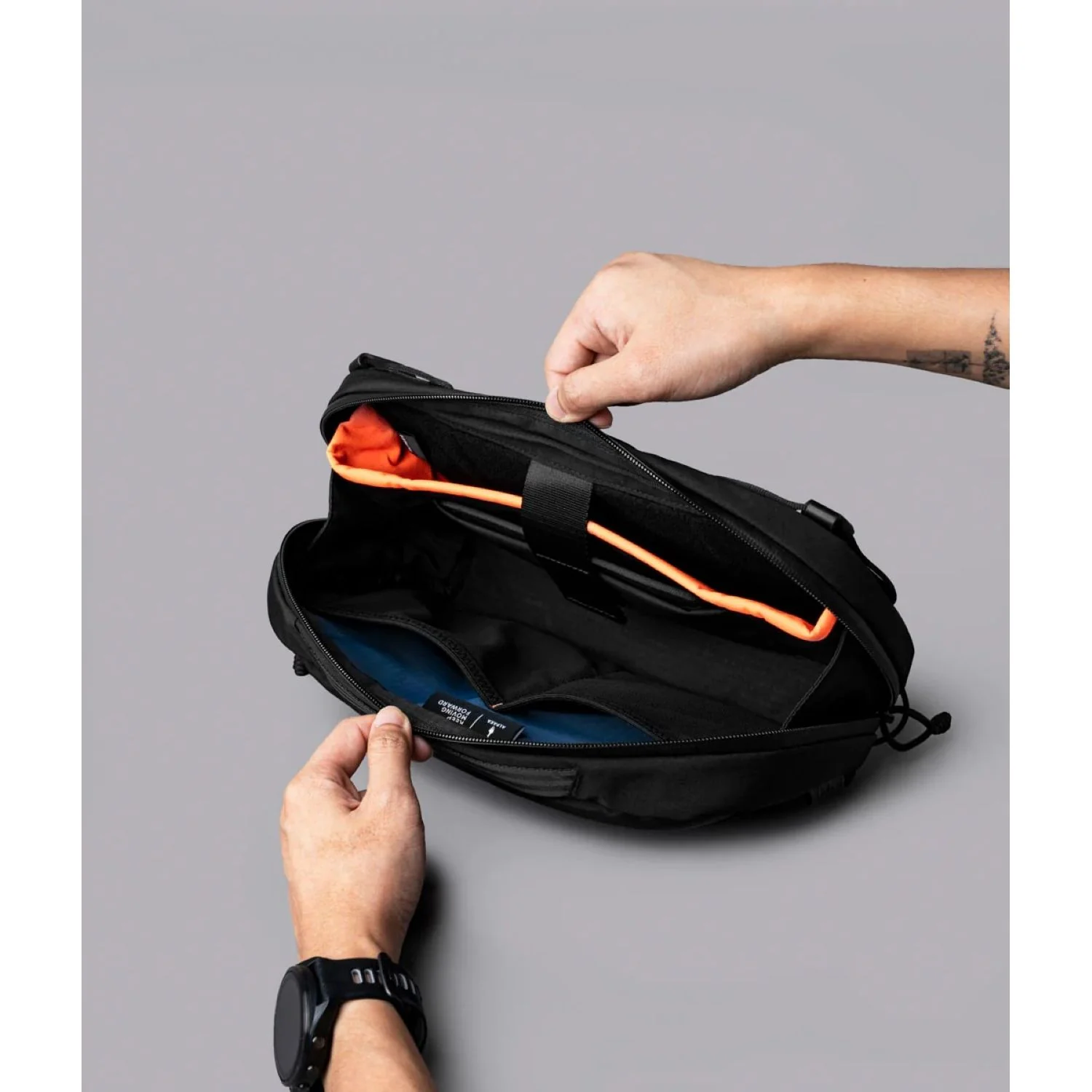 ALPAKA Eclipse Gaming Sling - Image 7