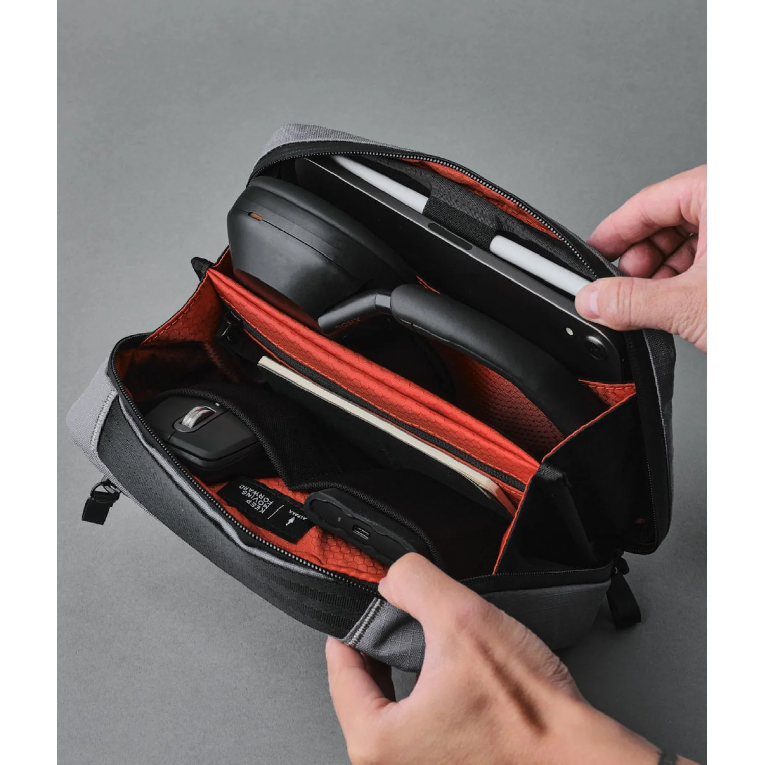 ALPAKA Elements Tech Case Sling Max - Image 24
