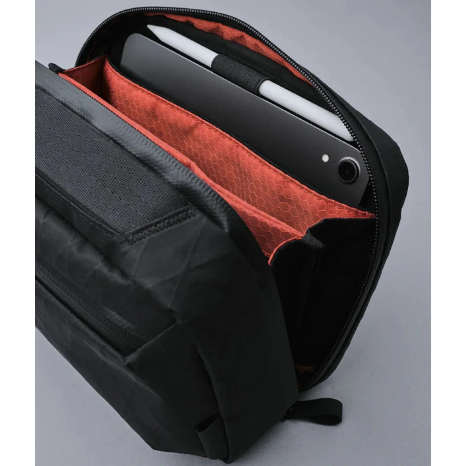 ALPAKA Elements Tech Case Sling Max - Image 4