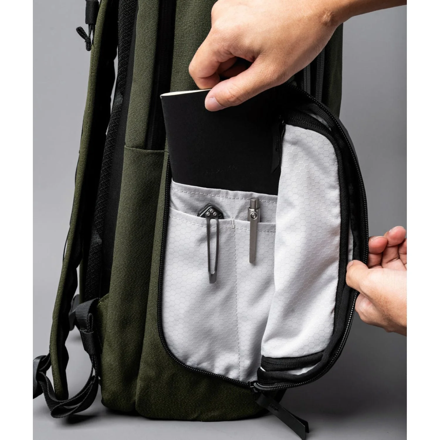 ALPAKA Elements Travel (35L) Axoflux 600D Backpack + Removable Waist Strap - Image 28