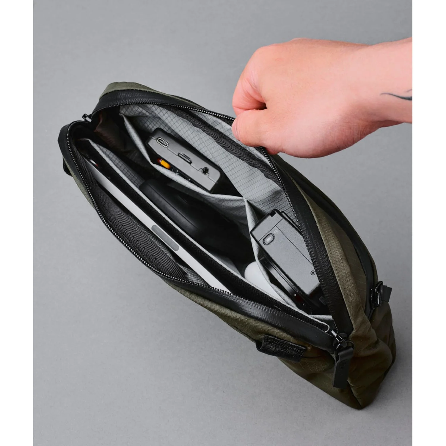 ALPAKA Flight Sling - Image 27
