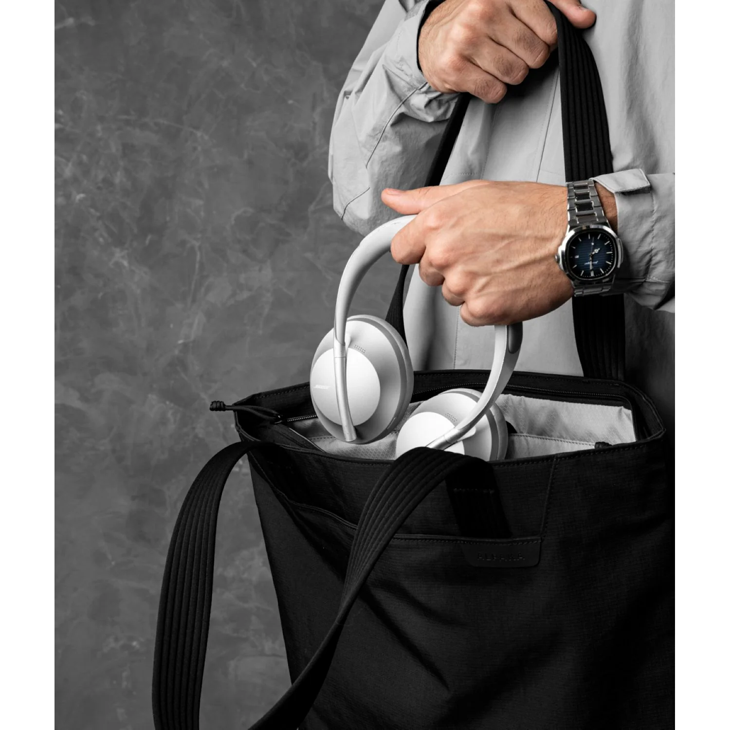 ALPAKA Flight Tote Bag (L) - Image 34