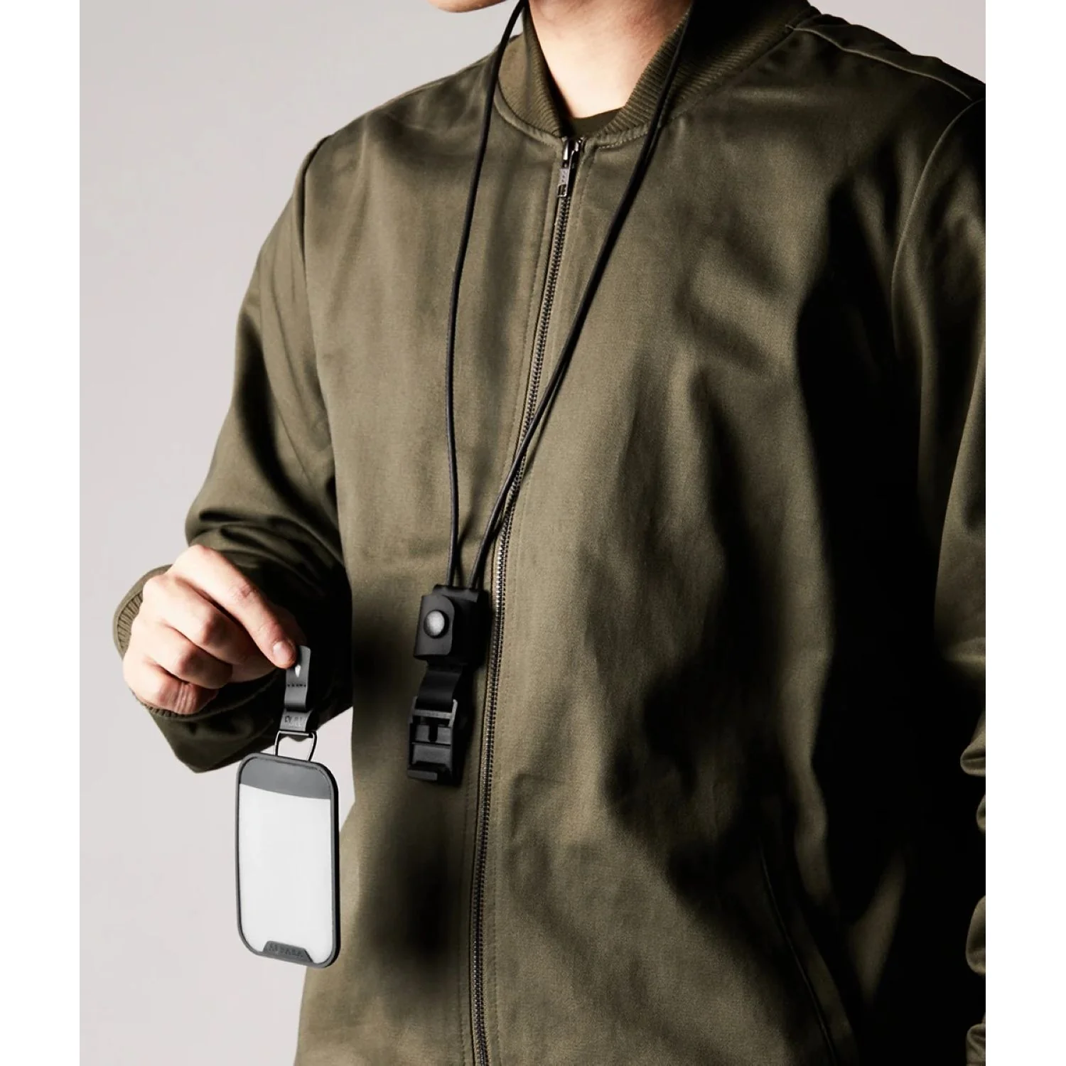 ALPAKA Hub USB-C Lanyard - Image 8