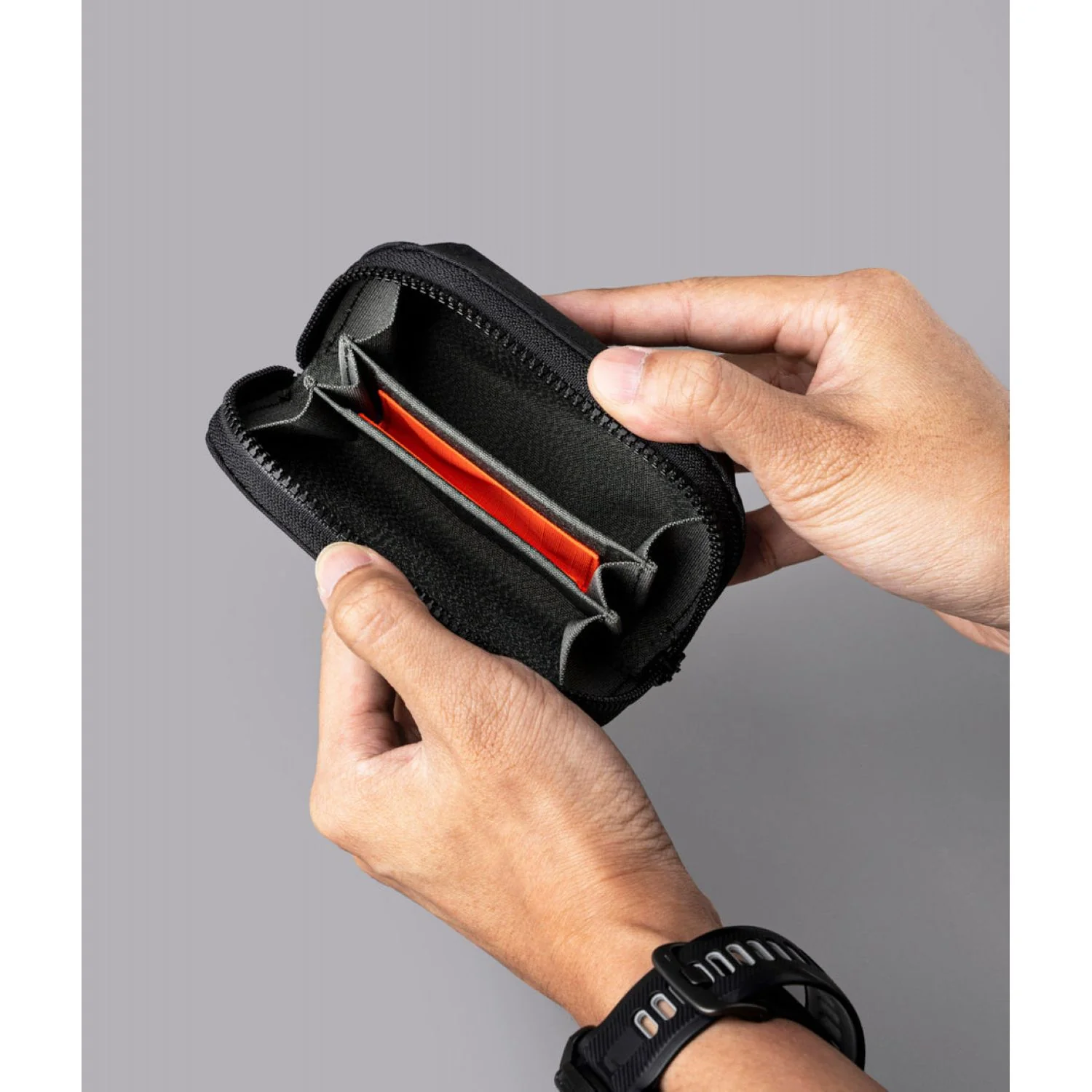 ALPAKA Hub Zip Pocket - Image 7