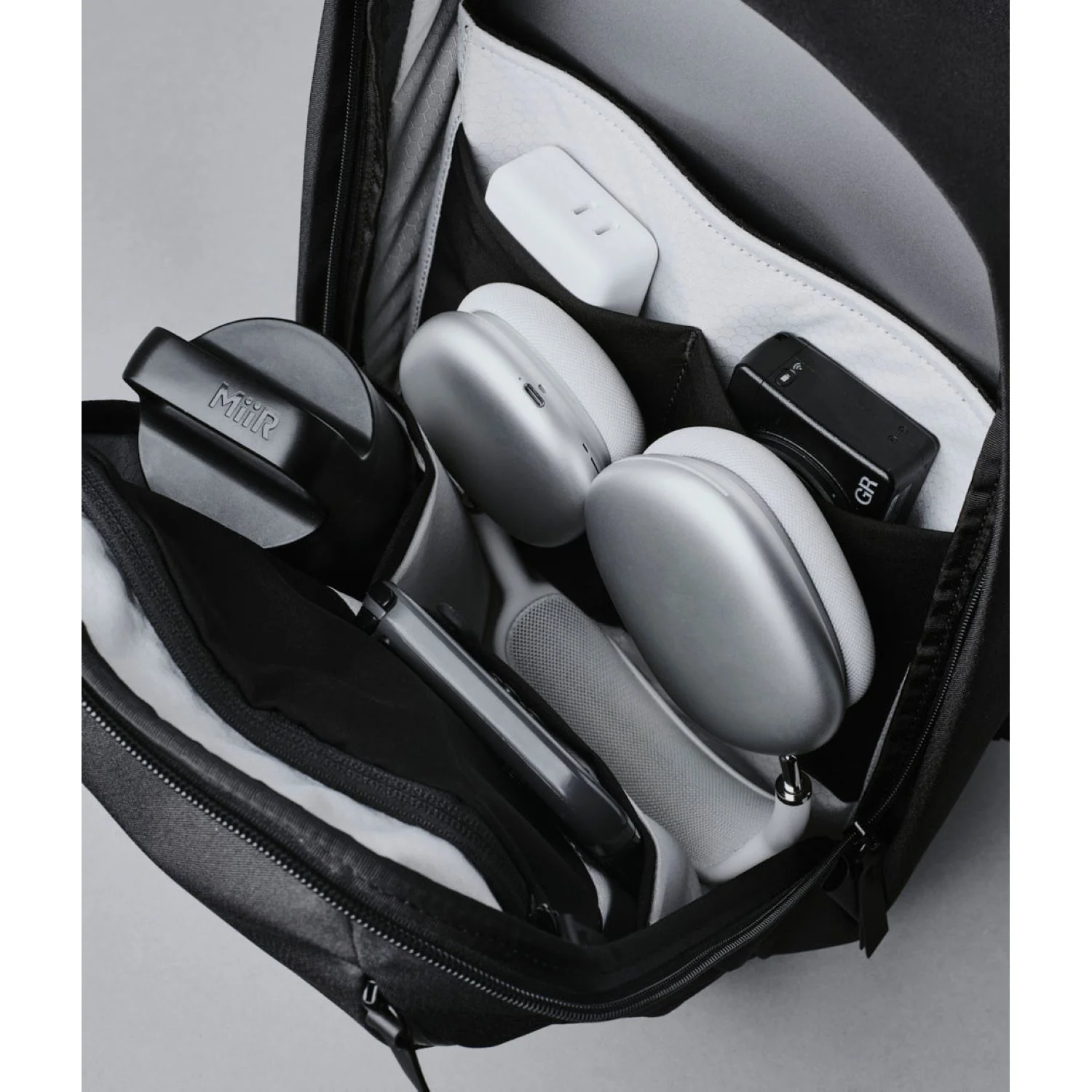 ALPAKA Metro Backpack - Image 9