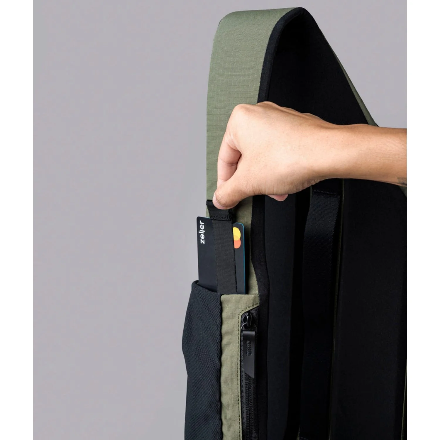 ALPAKA Metro Crossbody Right Shoulder - Image 22
