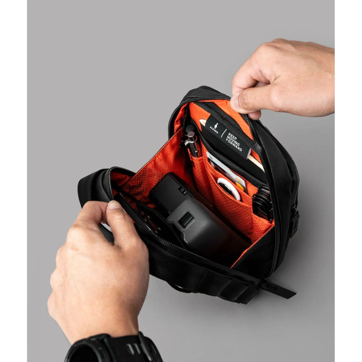 ALPAKA Metro Sling Max - Image 52