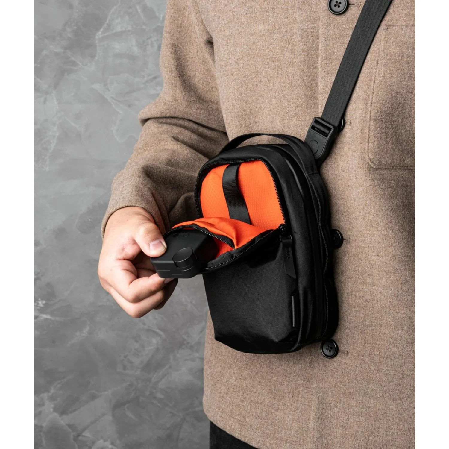 ALPAKA Metro Sling Max - Image 56