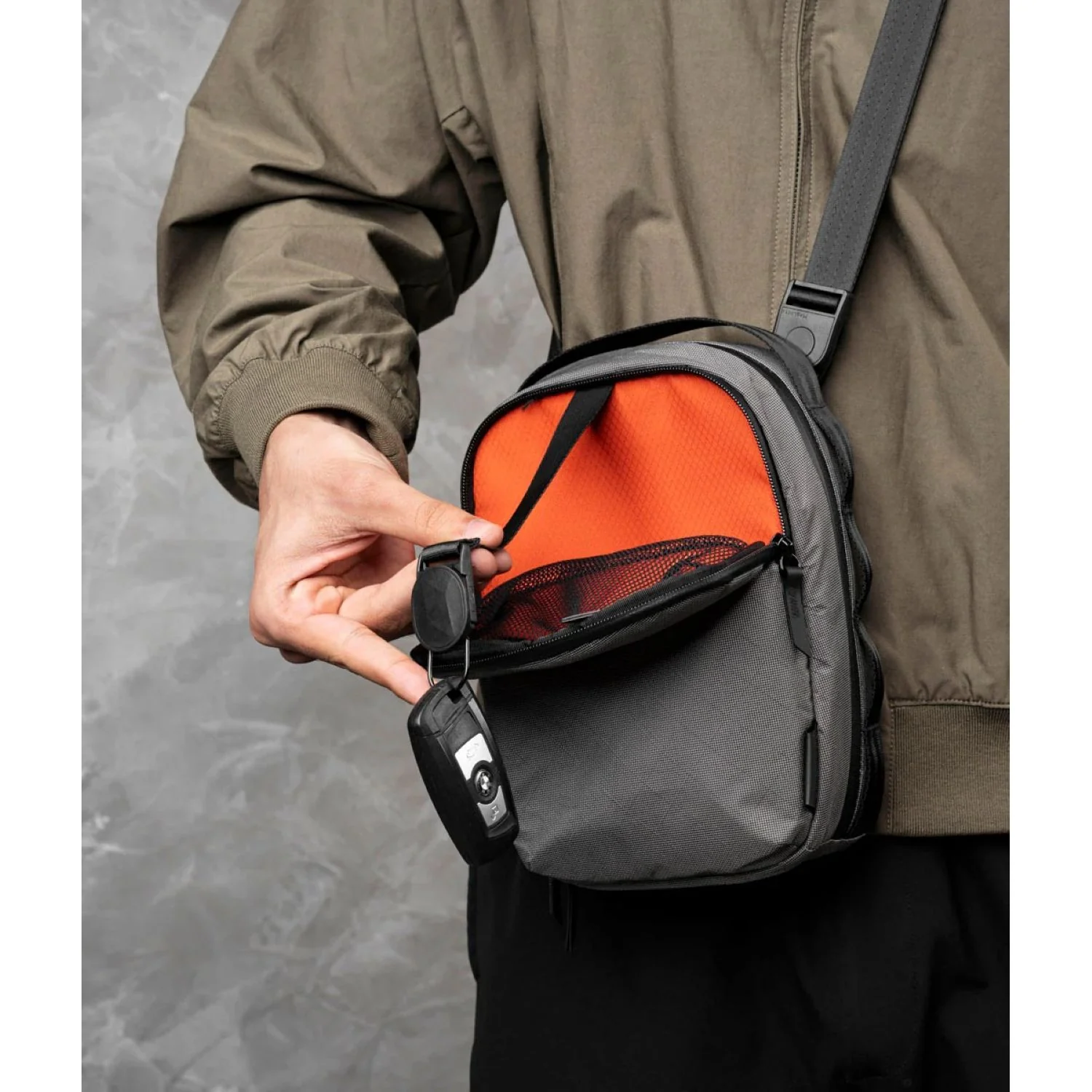 ALPAKA Metro Sling Max - Image 67