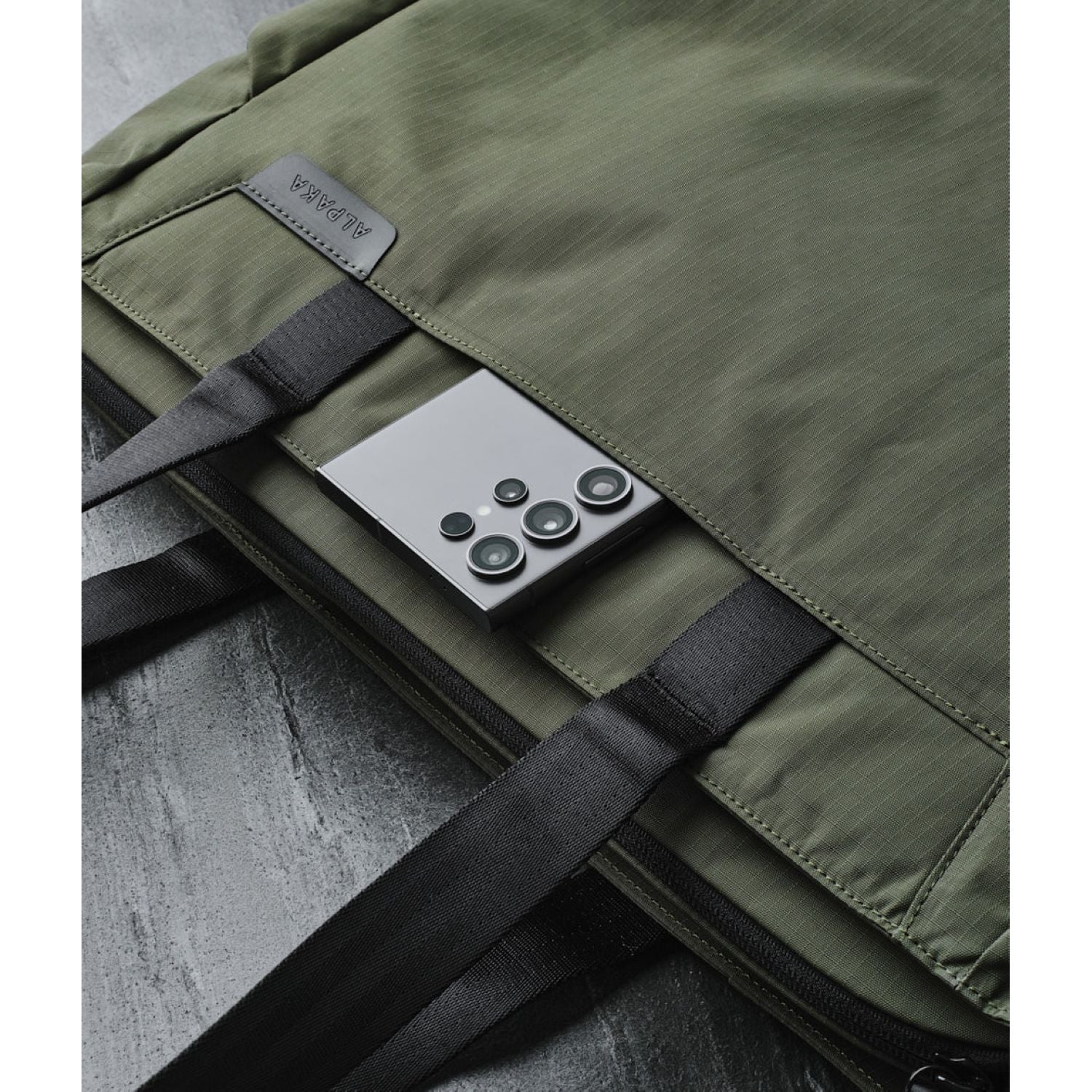 ALPAKA Metro Tote - Image 21