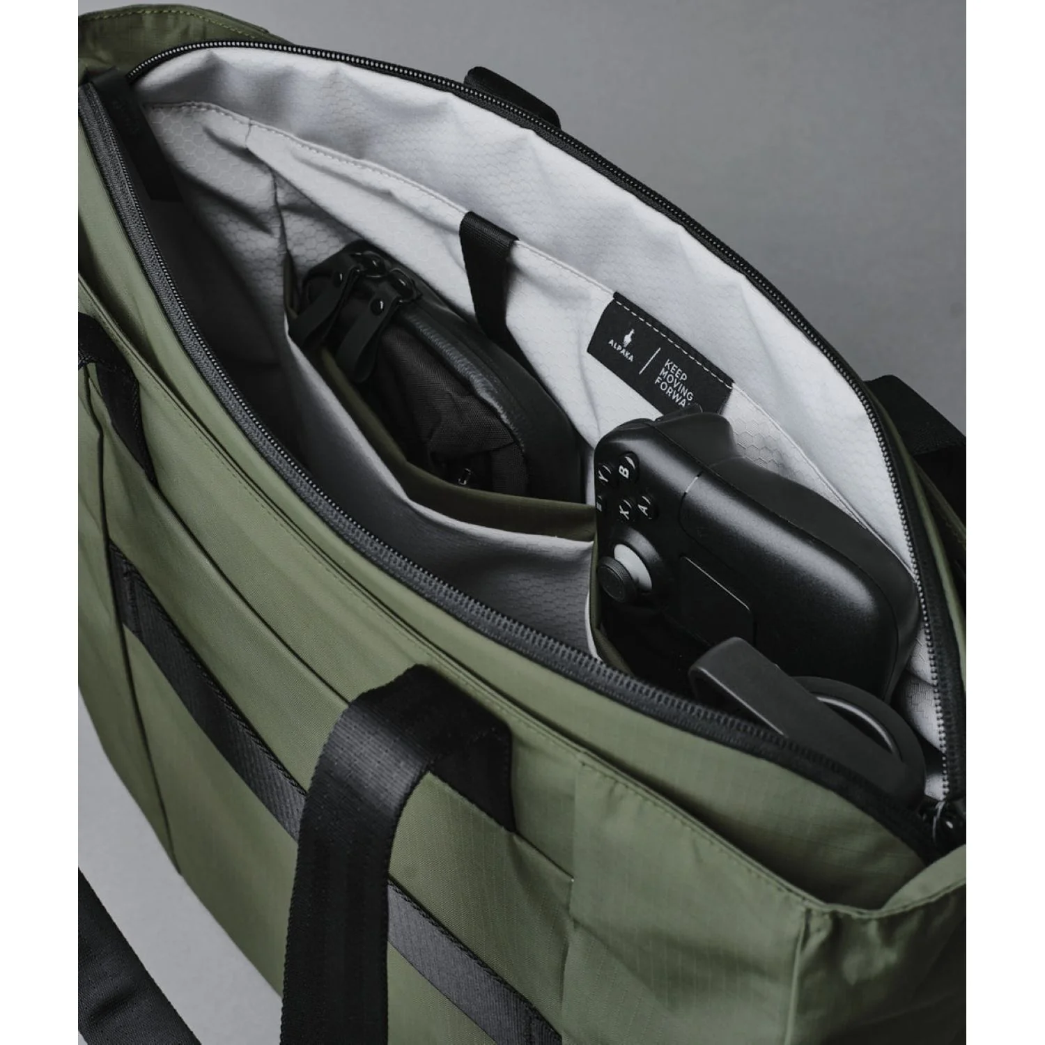 ALPAKA Metro Tote - Image 24