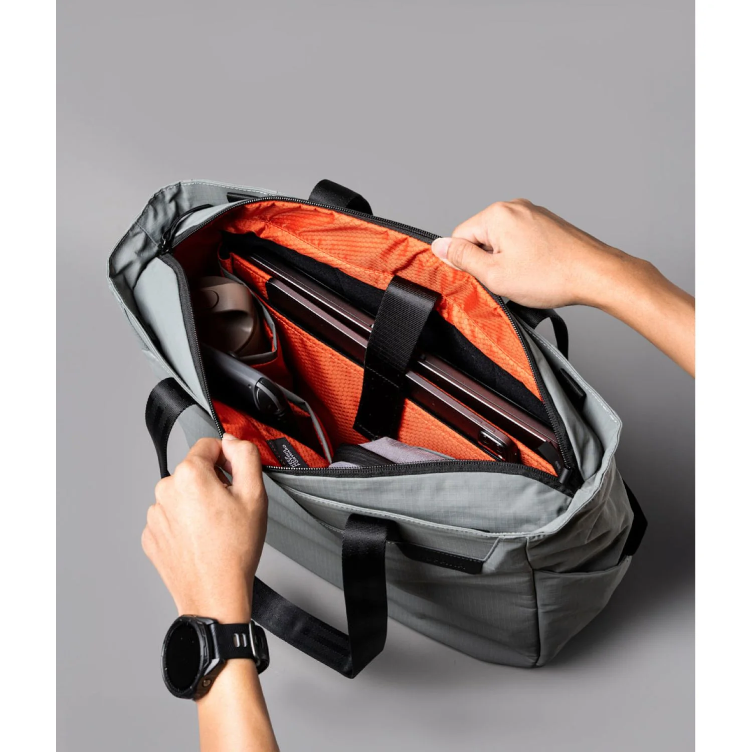 ALPAKA Metro Tote - Image 45