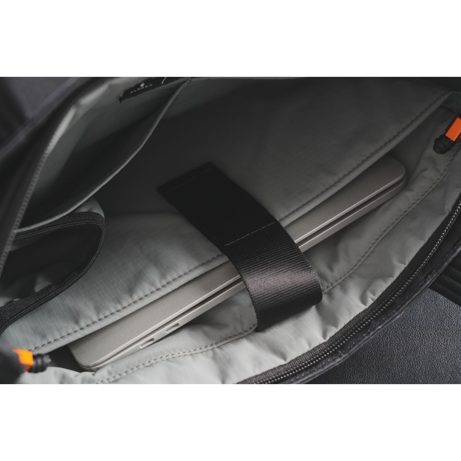 ALPAKA Vertigo Tote Slashmode Edition - Image 16