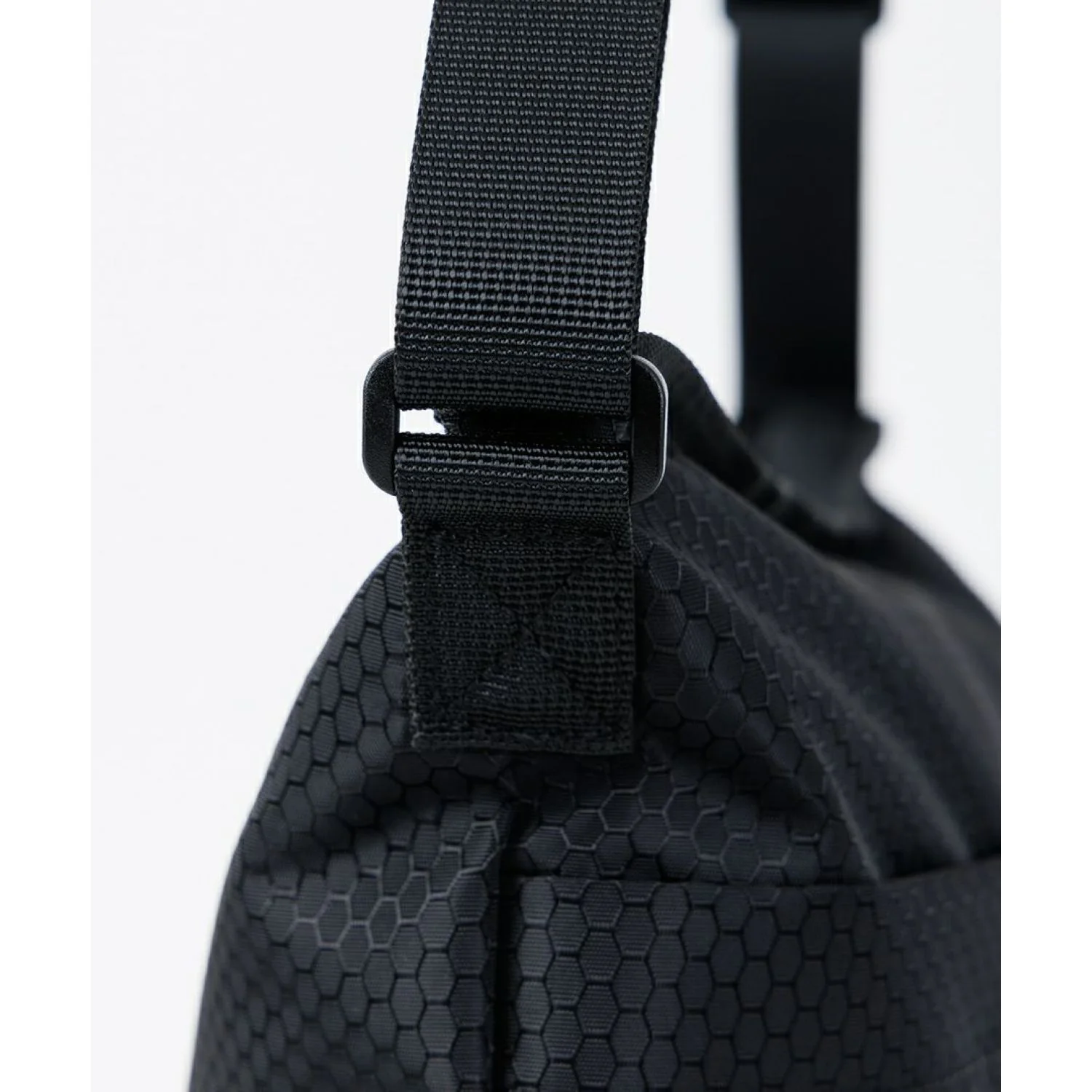 Anello Lit Shoulder Bag - Image 16