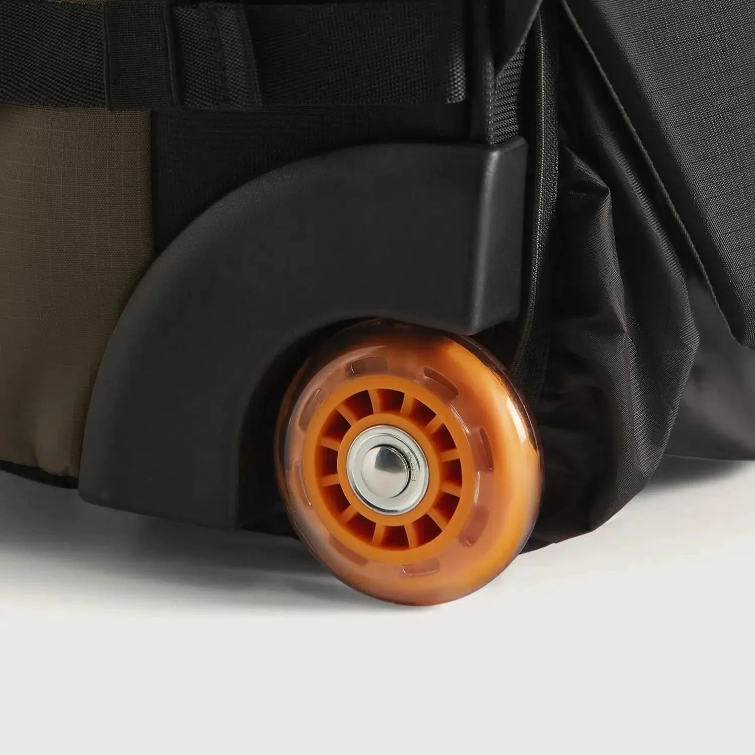 Bagsmart Blast Roller Backpack 43L - Image 38