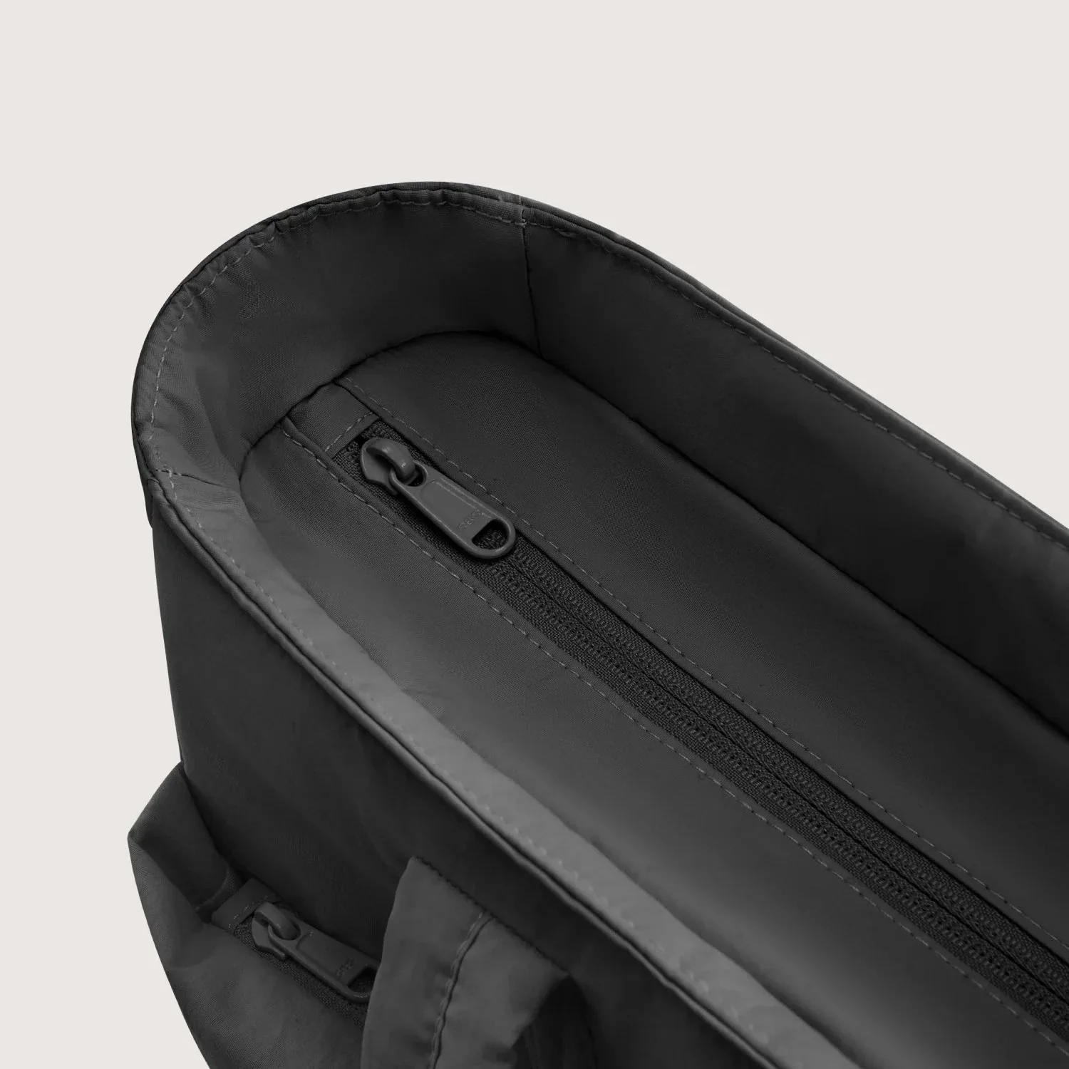 Bagsmart Crush Laptop Tote 23L - Image 9