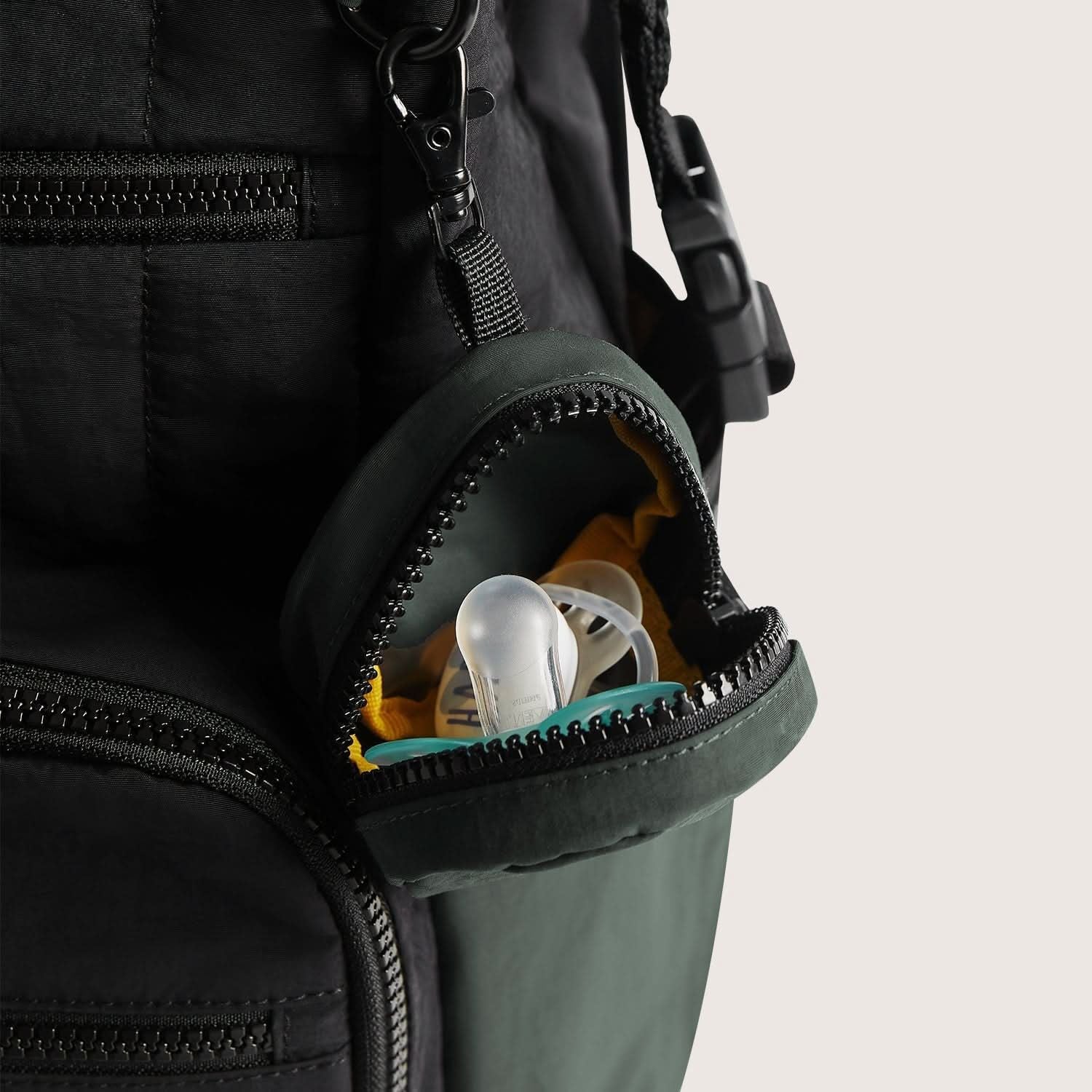 Bagsmart Walker Featherlight Travel Diaper Backpack 25L - Image 9