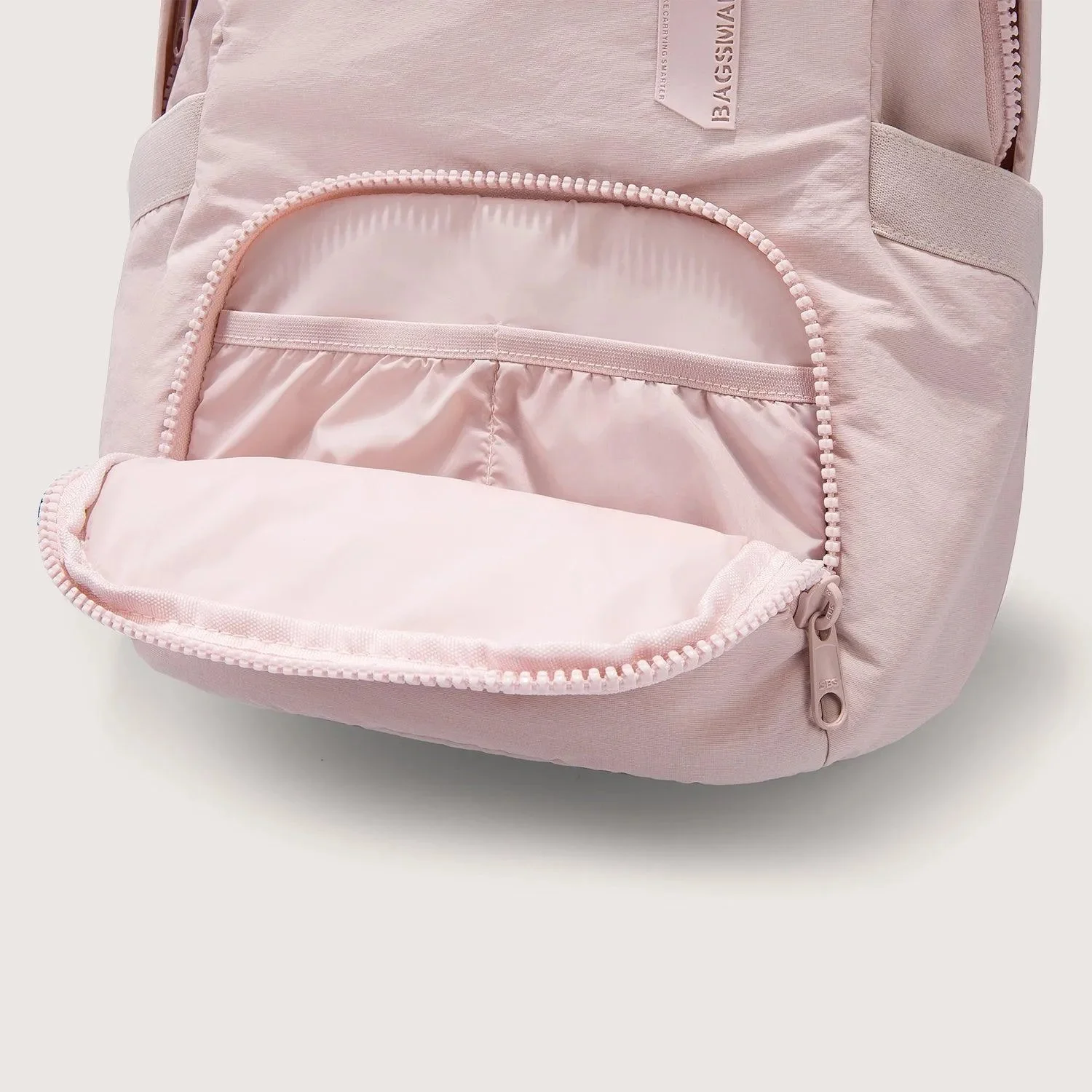 Bagsmart Zoraesque Feather Light Backpack 14L - Image 22
