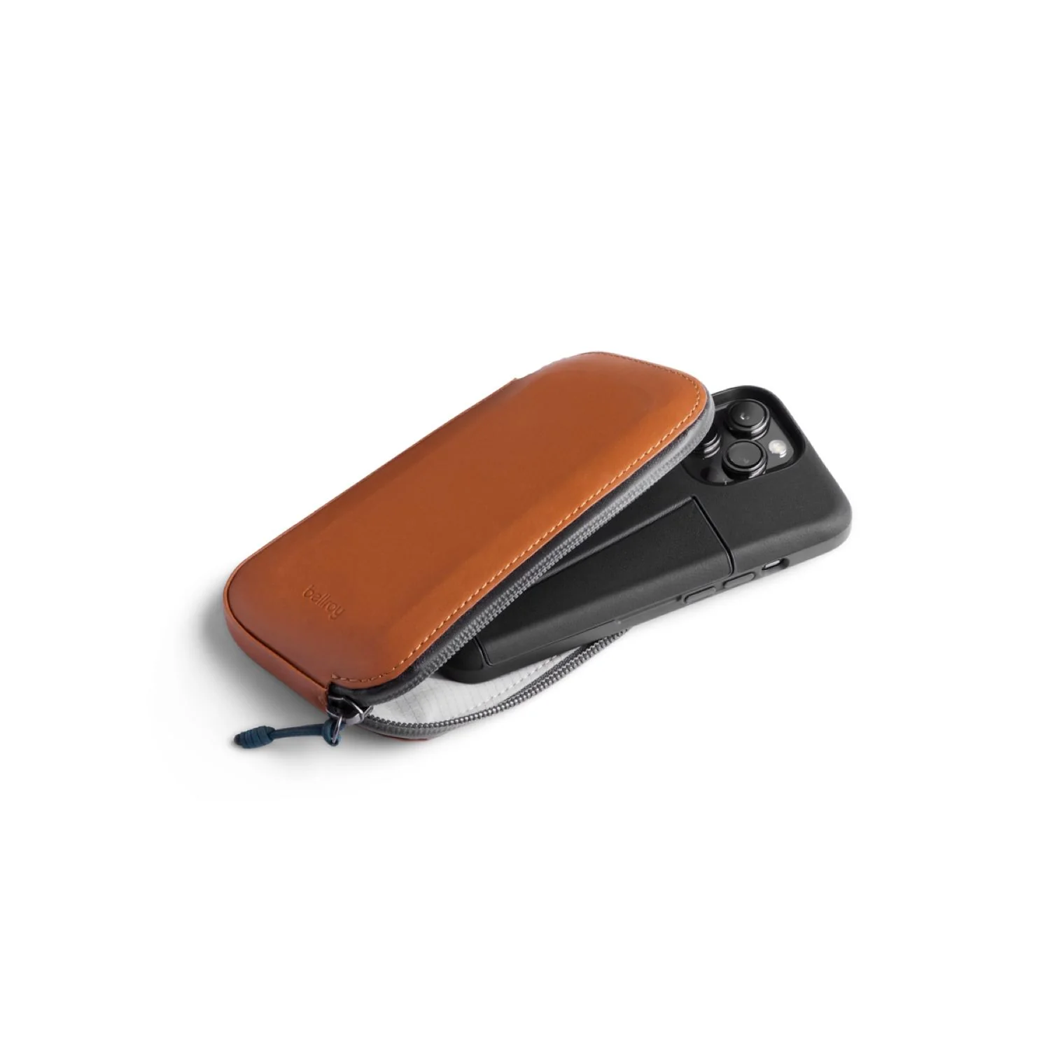 Bellroy All Conditions Phone Pocket Leather - Image 8