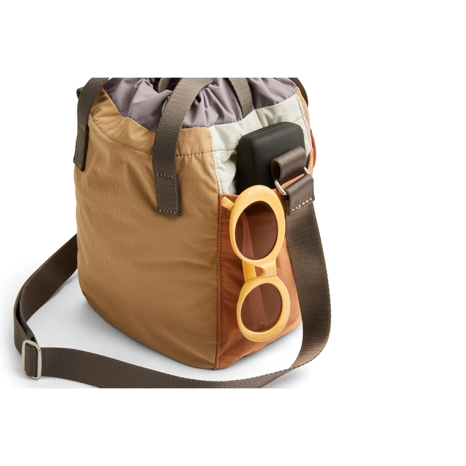 Bellroy Cinch Bucket Bag - Image 50