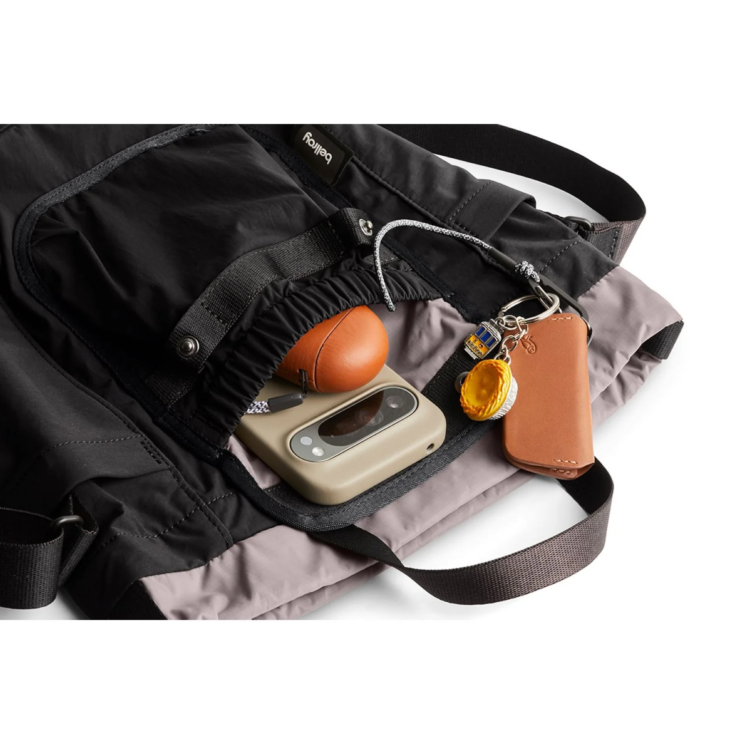 Bellroy Cinch Bucket Bag - Image 62