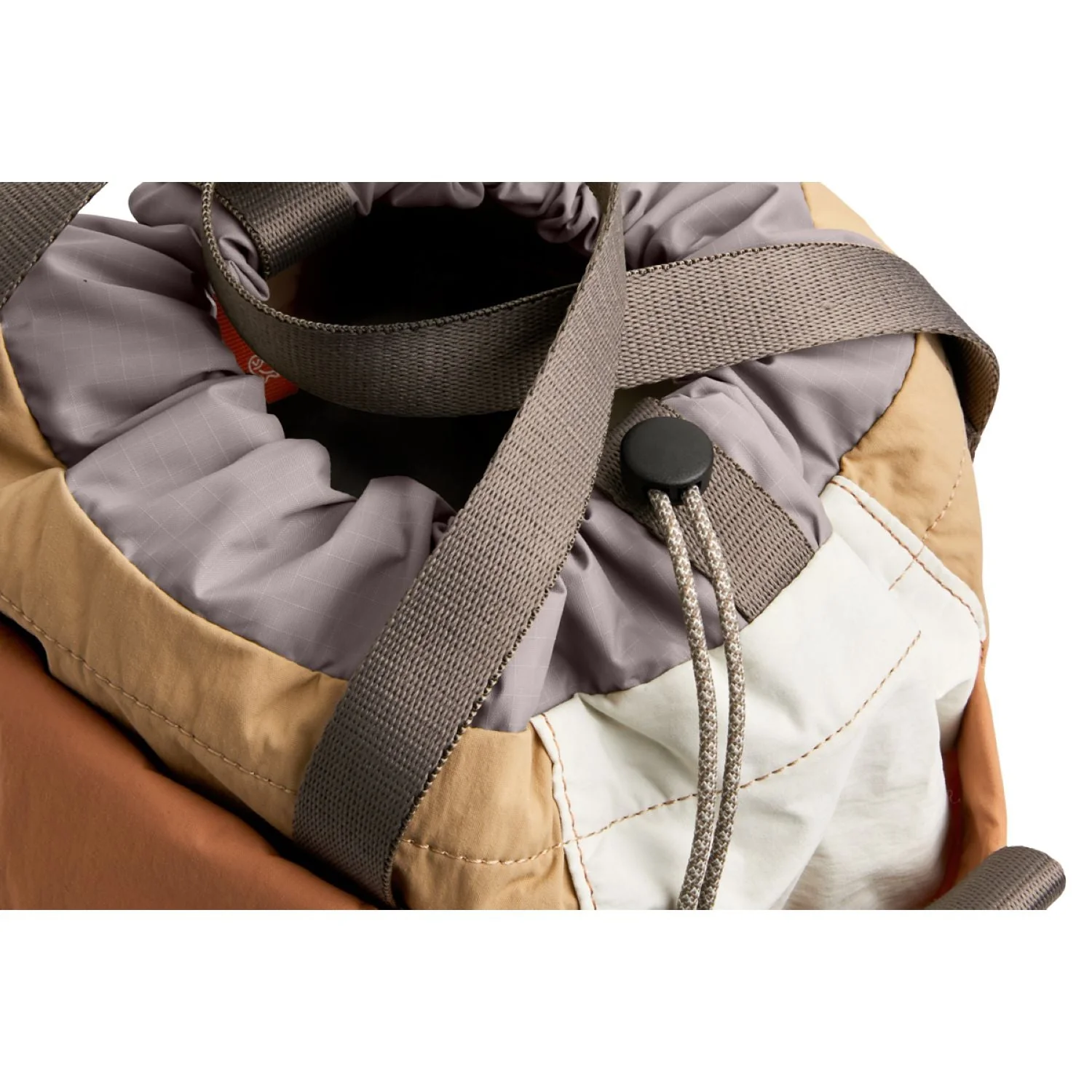 Bellroy Cinch Bucket Bag (SA) - Image 18