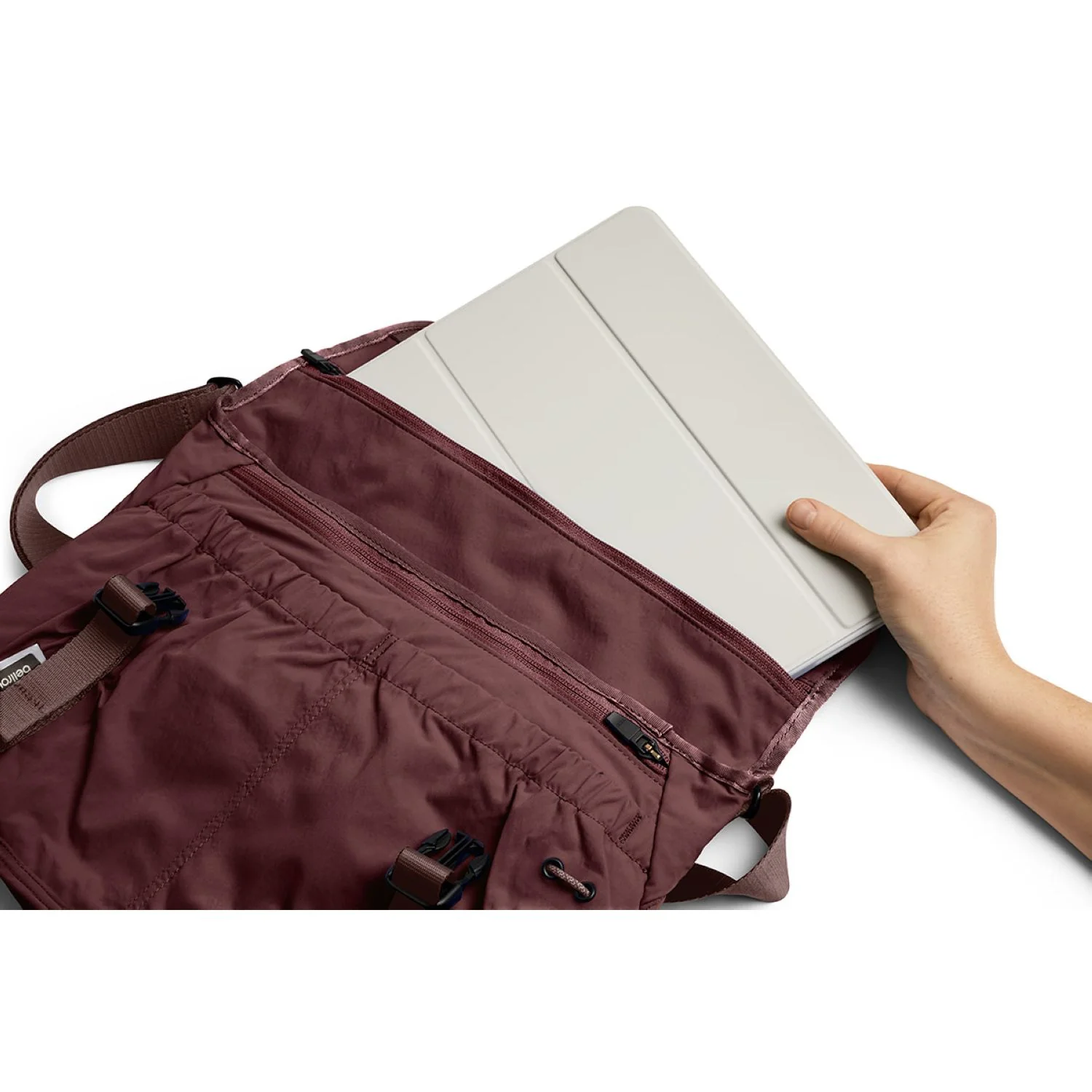 Bellroy Cinch Messenger Bag - Image 68