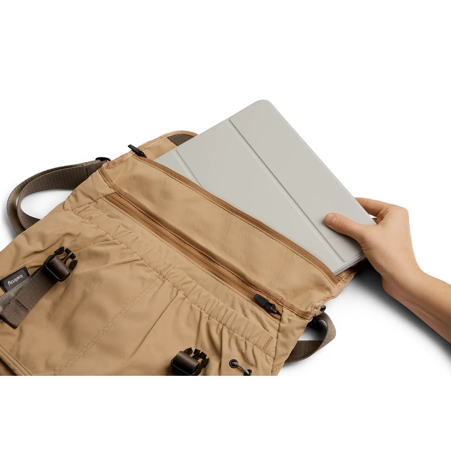 Bellroy Cinch Messenger Bag (SA) - Image 19