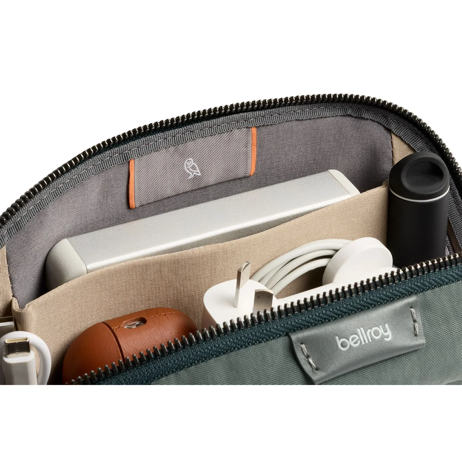 Bellroy Desk Caddy - Image 62