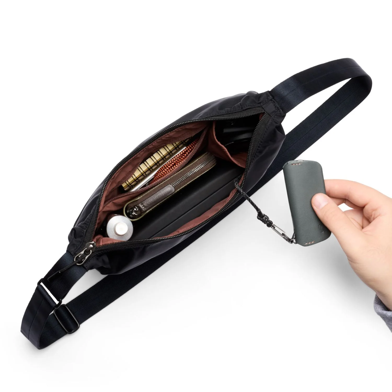 Bellroy Laneway Crescent Bag 2.5L - Image 19