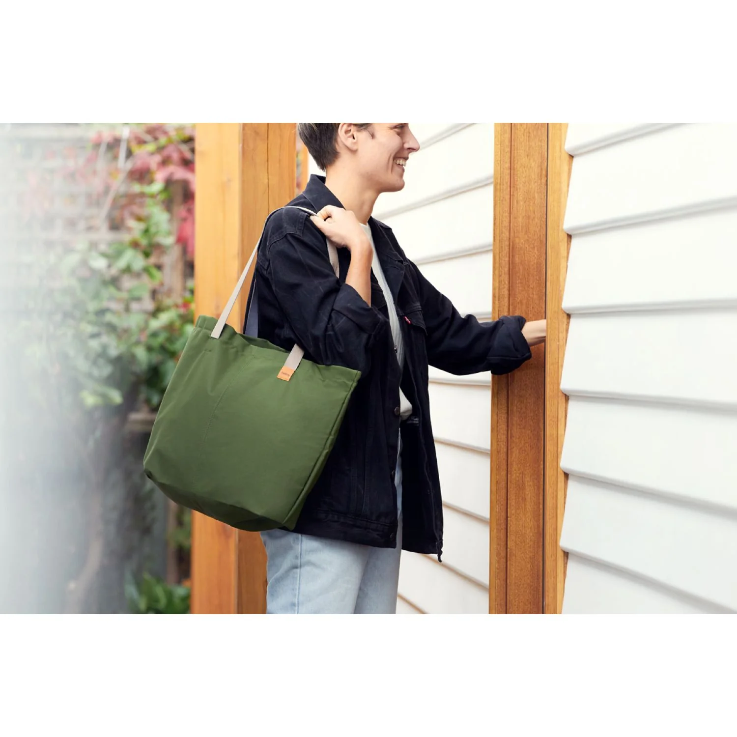 Bellroy Market Tote - Image 84