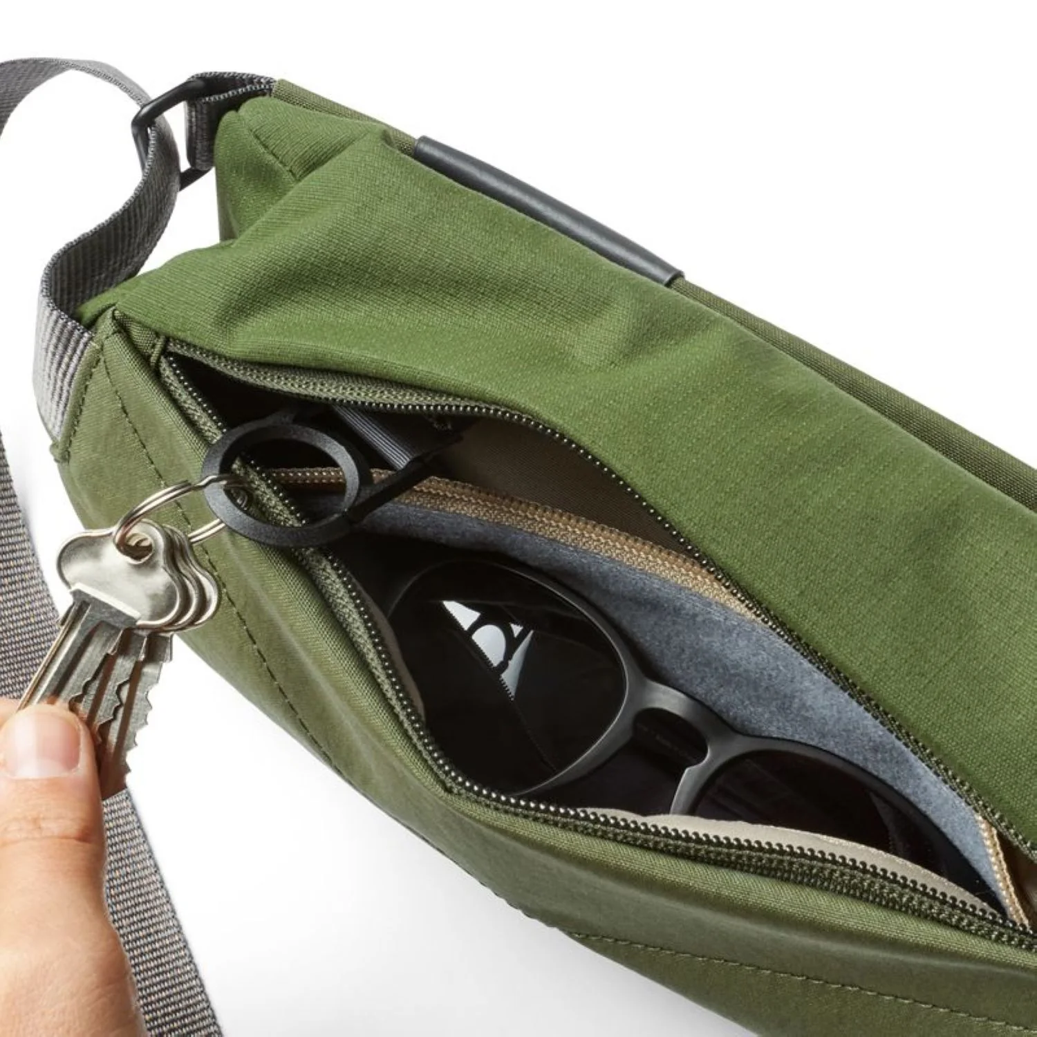 Bellroy Sling Mini - Image 28