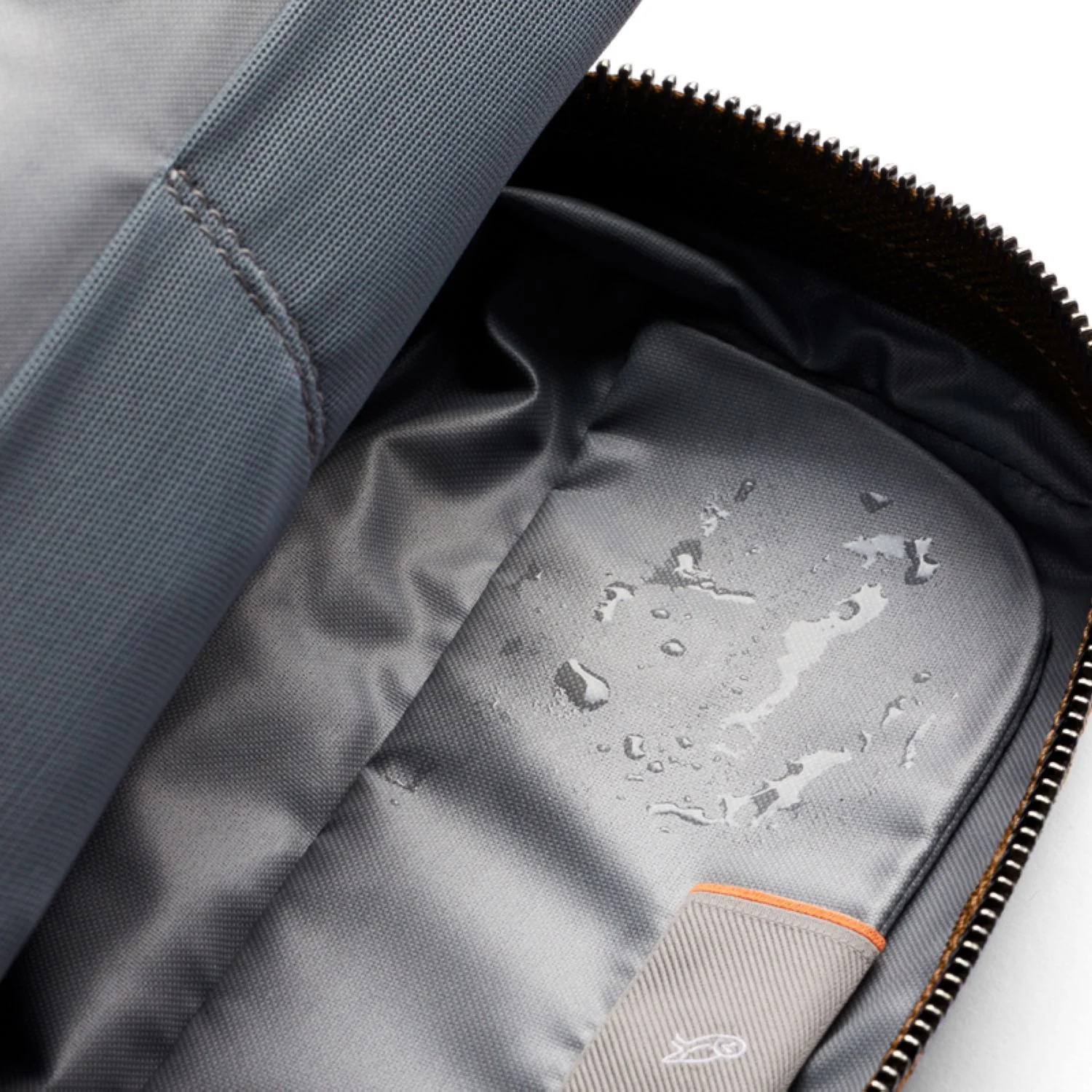 Bellroy Toiletry Kit - Image 12