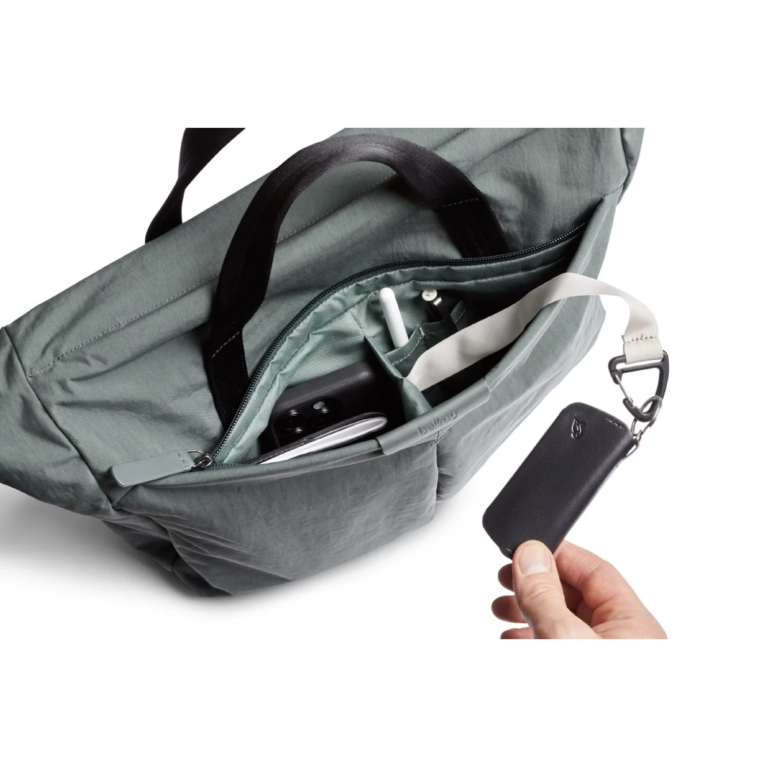 Bellroy Tokyo Messenger Bag 14" - Image 14