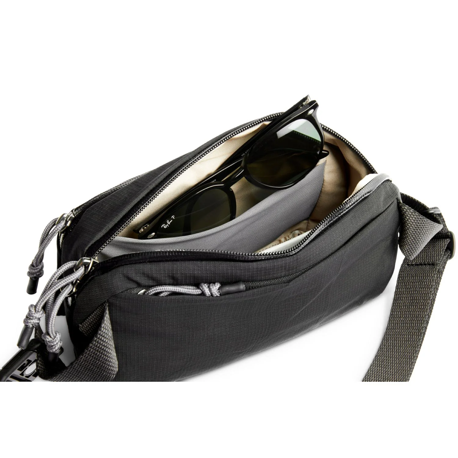 Bellroy Venture Ready Sling 2.5L - Image 15