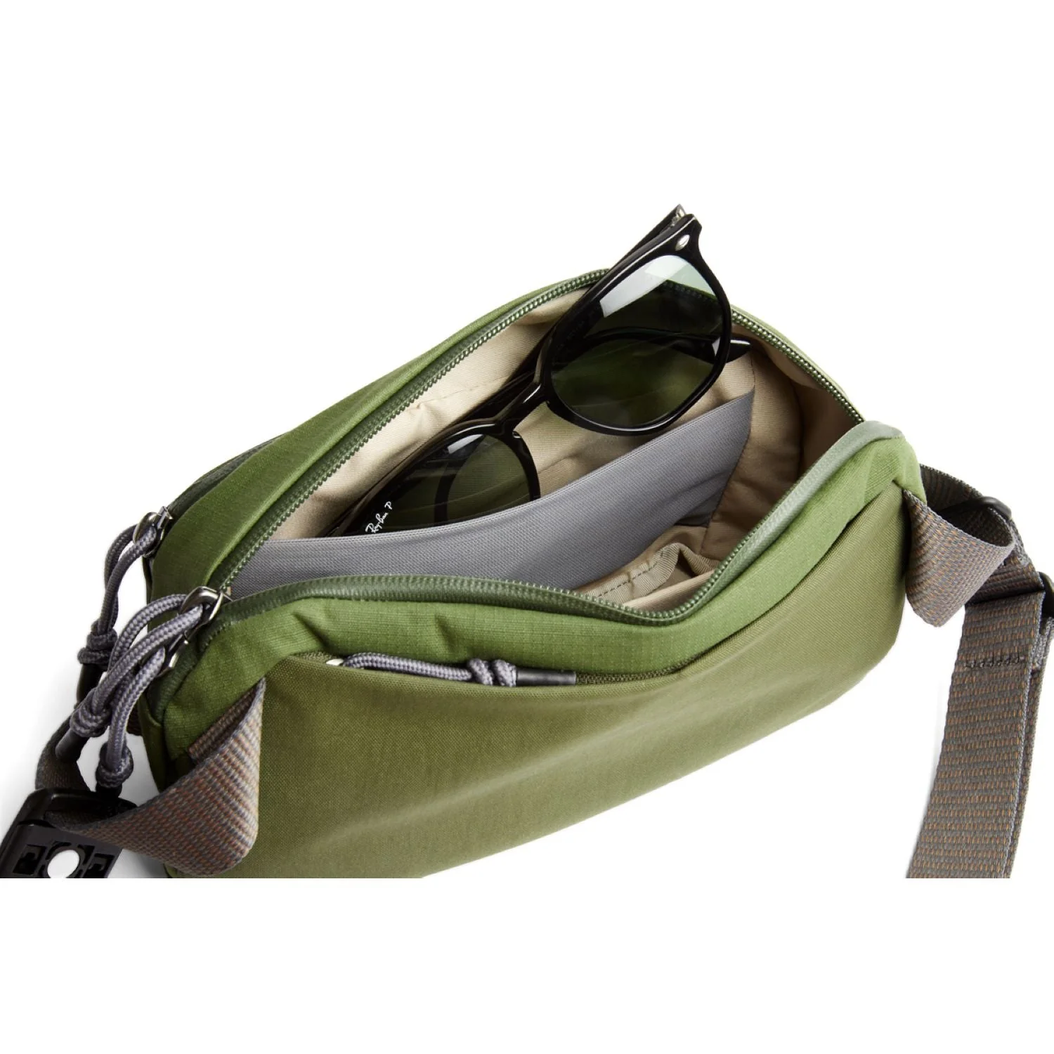 Bellroy Venture Ready Sling 2.5L (SA) - Image 15