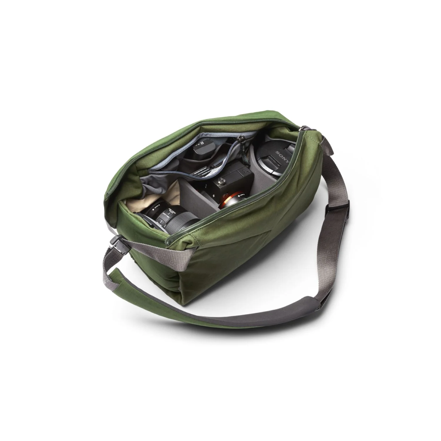 Bellroy Venture Sling 10L (Camera Edition) - Image 24