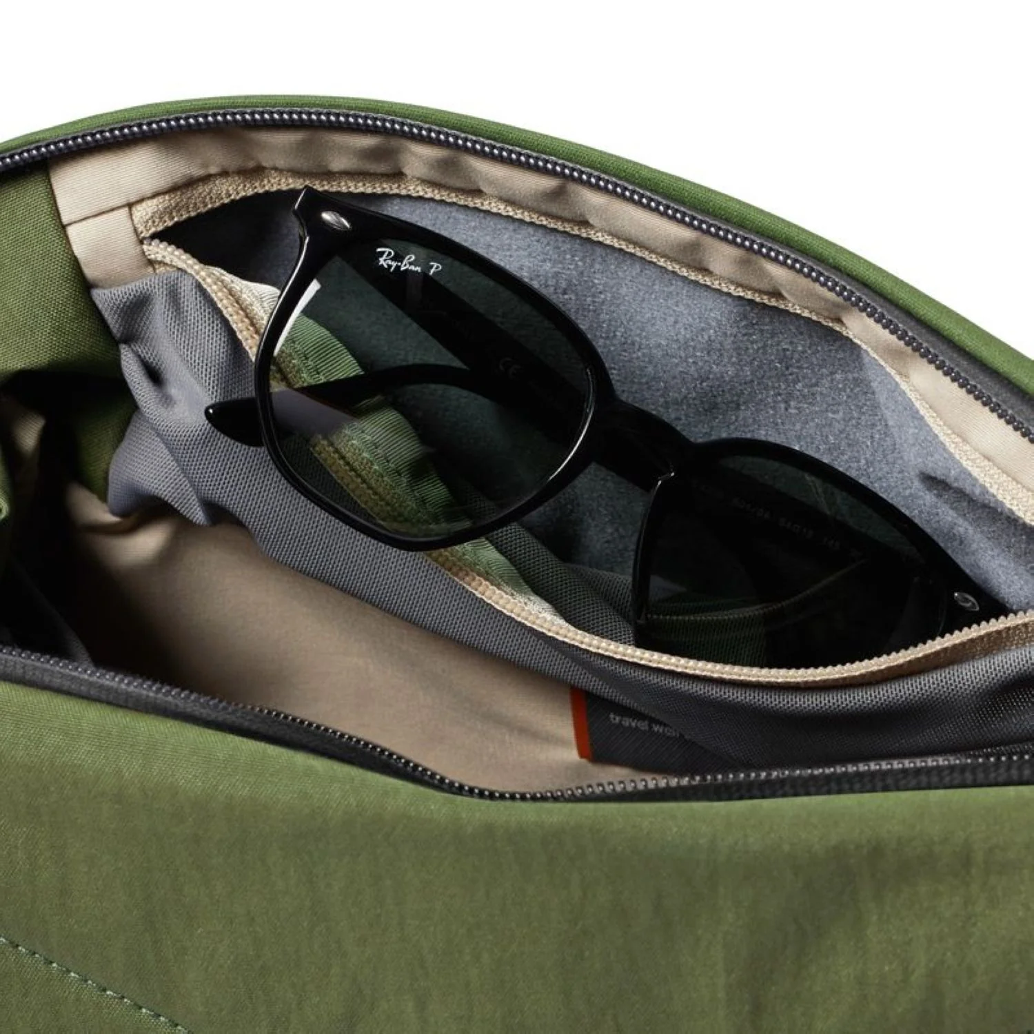 Bellroy Venture Sling 9L - Image 31