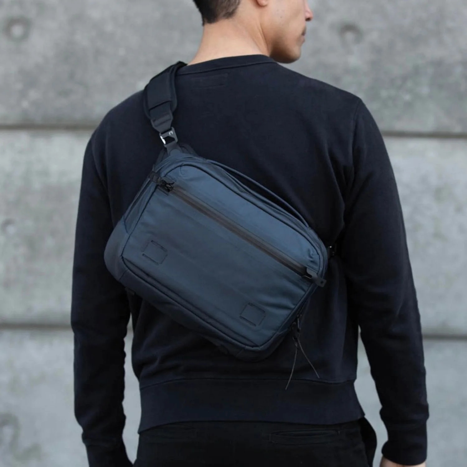 Black Ember 11" Tablet Grip Sling Bag 8L - Image 25
