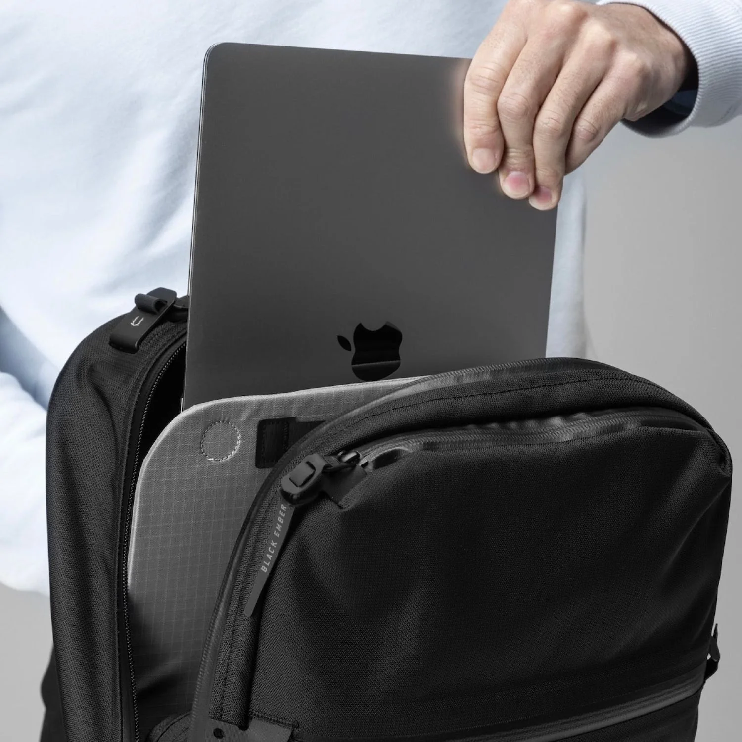 Black Ember Citadel 20 13” Laptop Backpack - Image 13