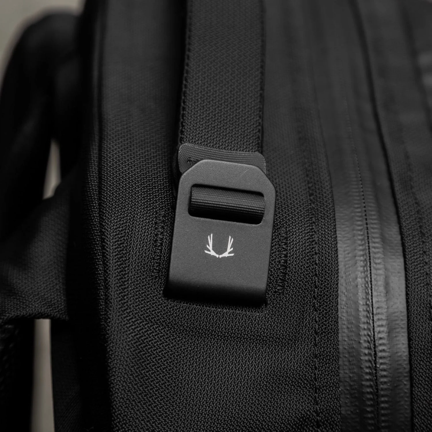 Black Ember Citadel 20 13” Laptop Backpack - Image 21