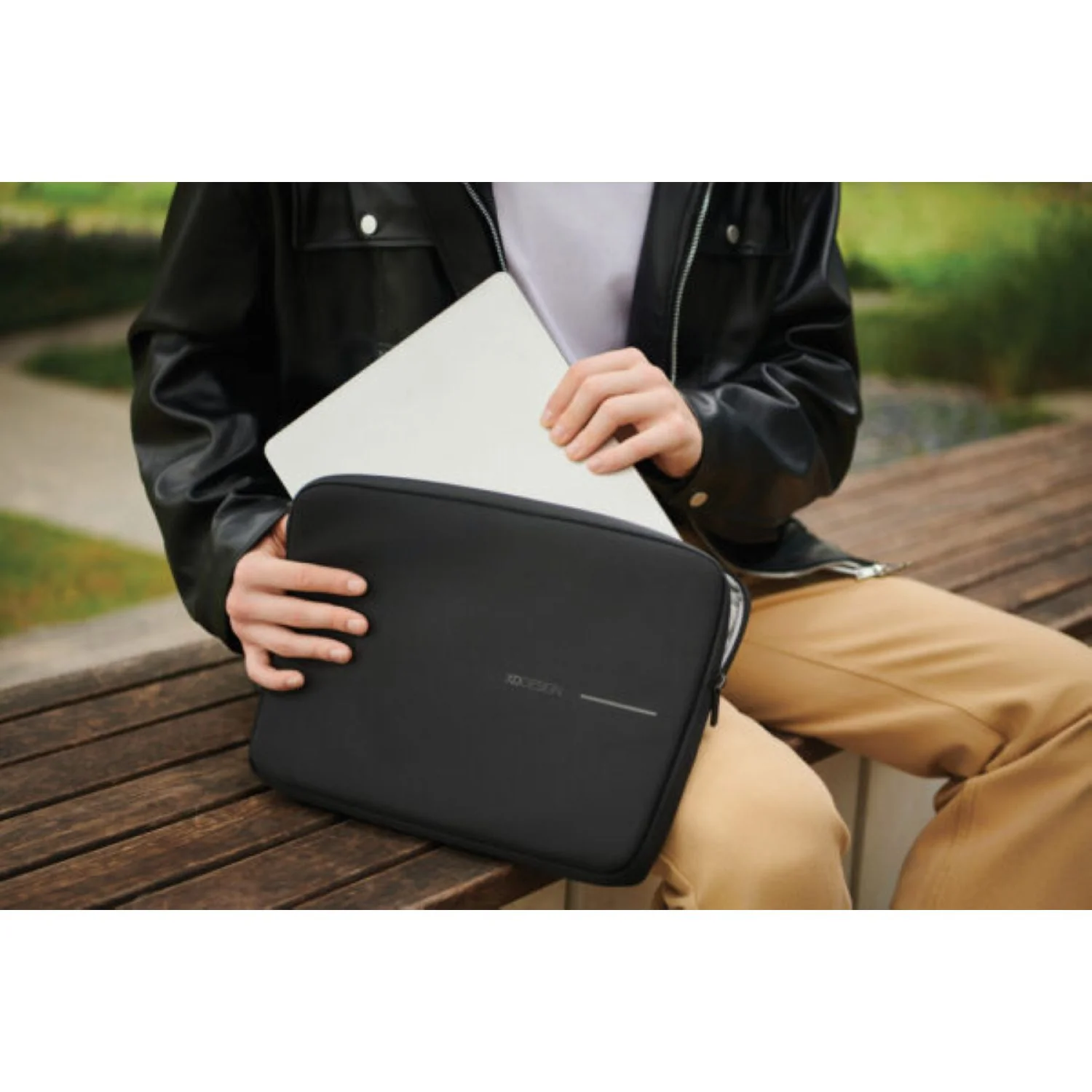 Bobby XD Design Laptop Sleeve - Image 33