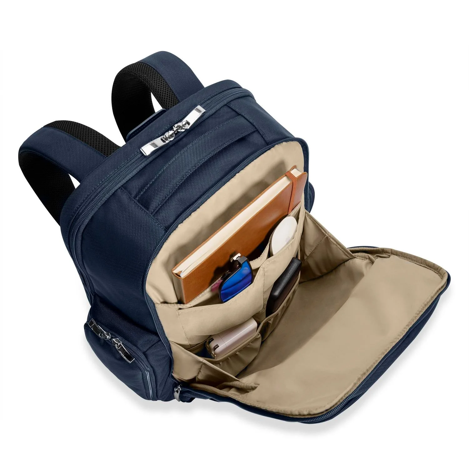 Briggs & Riley Baseline Traveler Backpack - Image 22