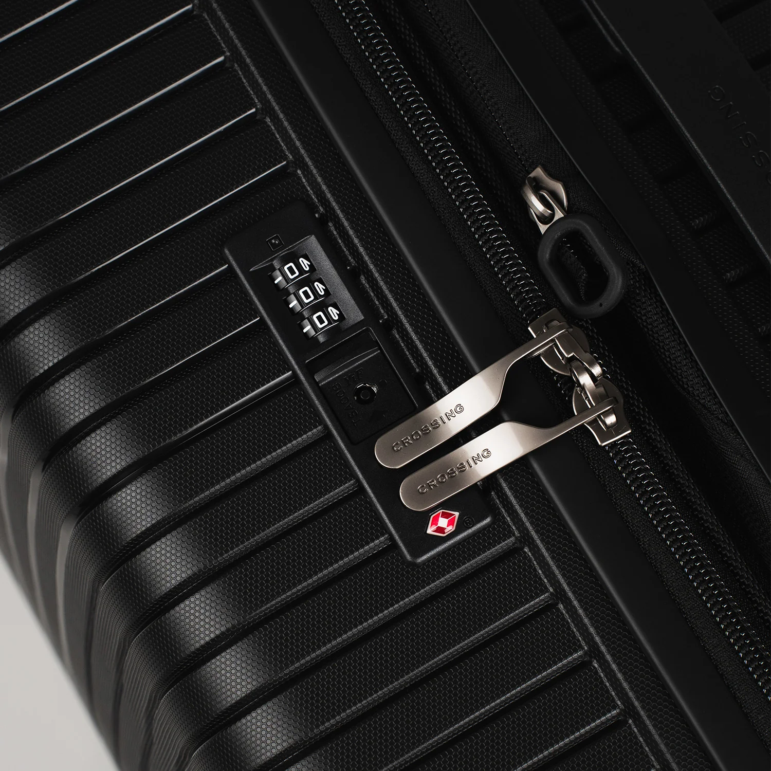Crossing GLID Polypropylene Medium 25" Luggage - Image 8