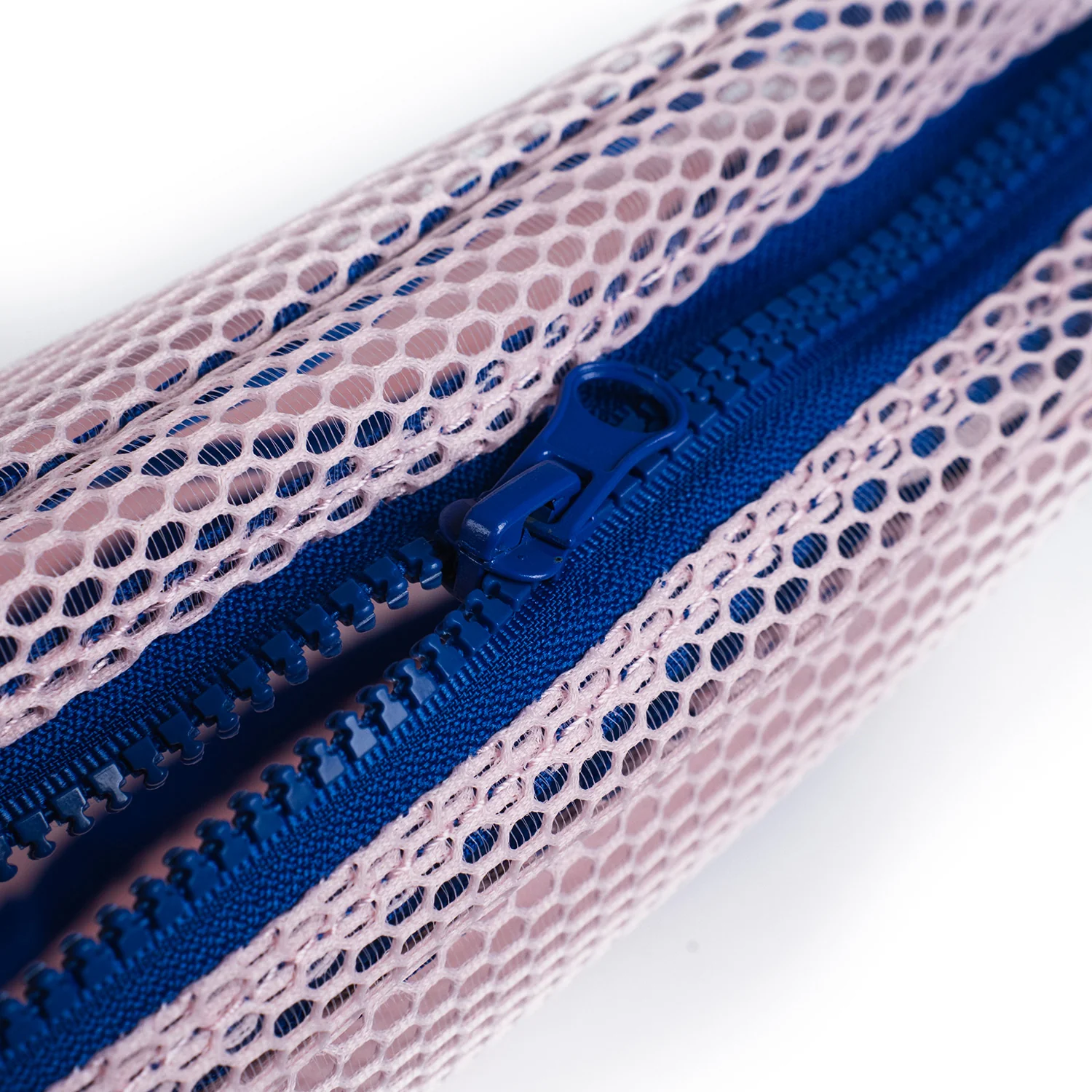 Crossing Jules Everywhere Mesh Pouch (Large) - Image 32