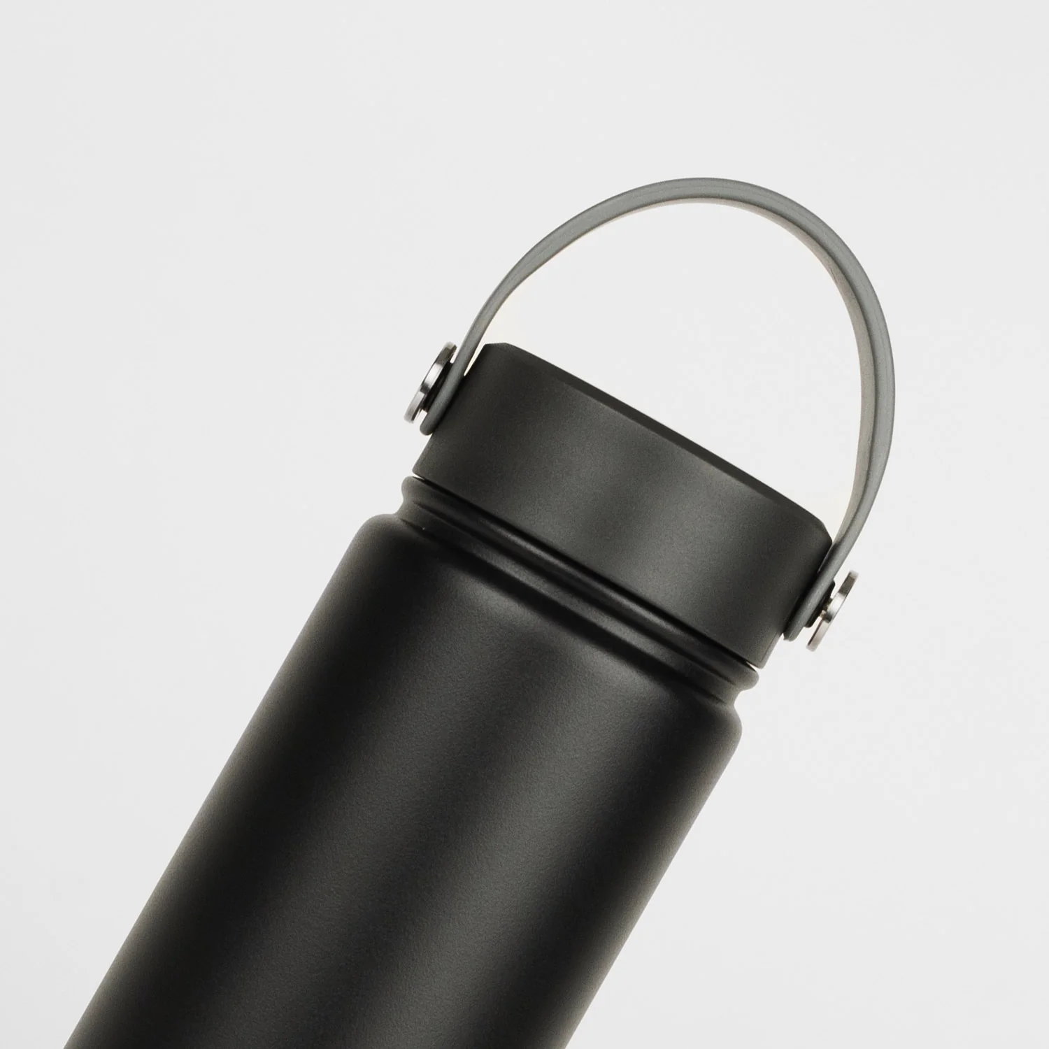 Crossing Urban Insulated S/S Bottle W Handle 540ml - Image 21