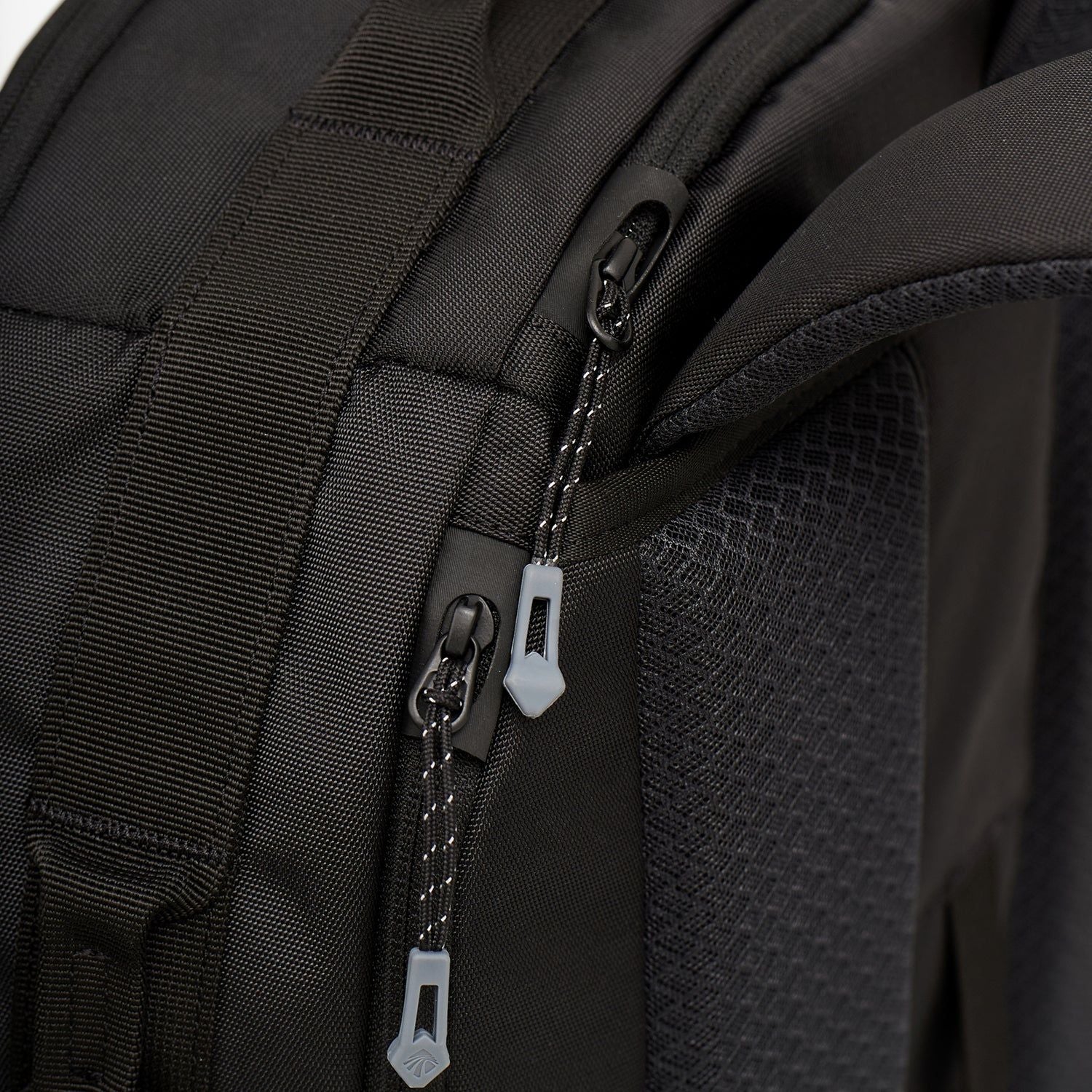 Eagle Creek Tour Lite Travel Pack 38L - Image 6