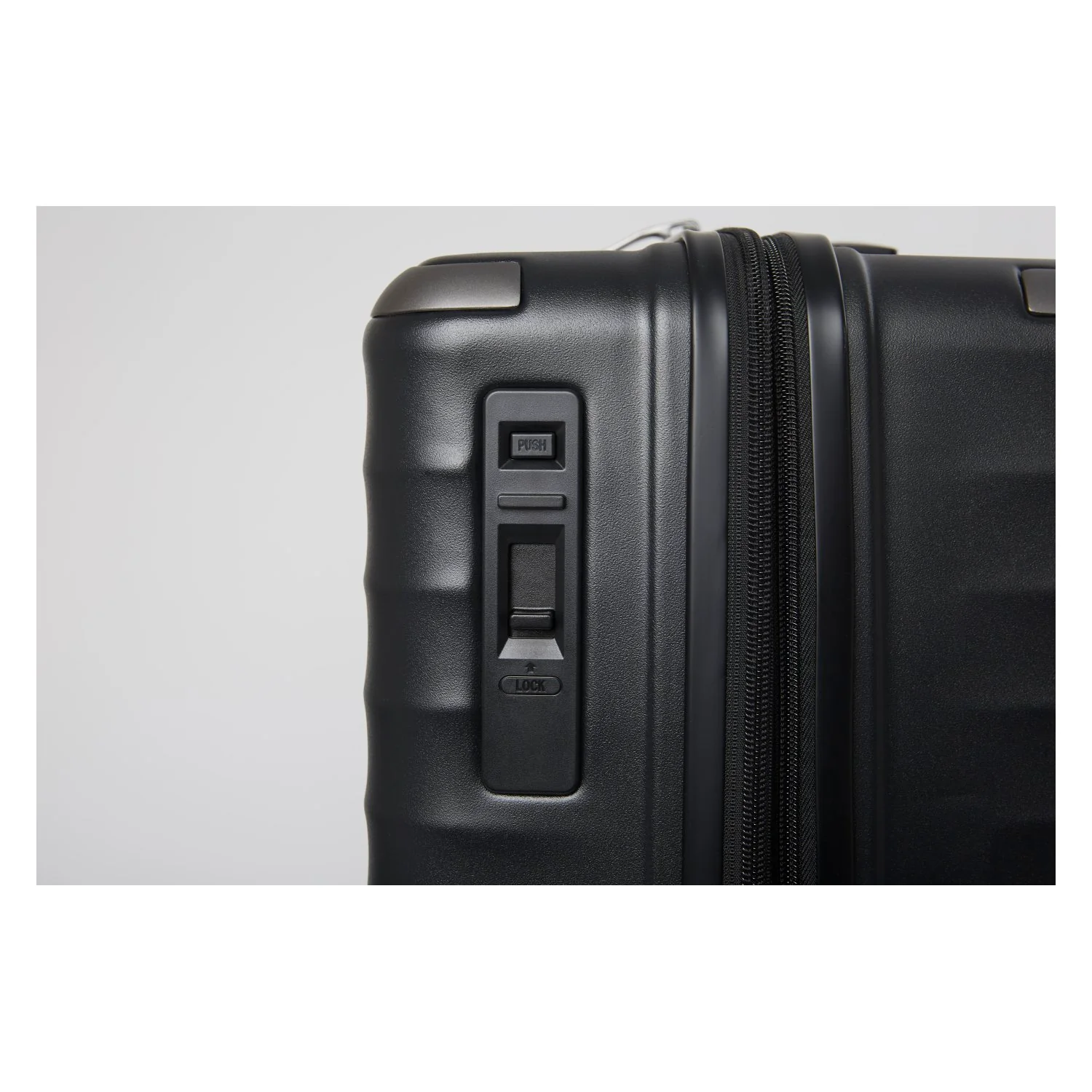 Echolac Elise SLX 28" Upright Large Luggage Spinner - Image 13