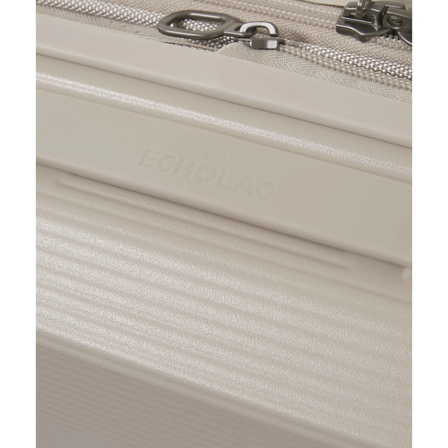 Echolac Nexus 24" Medium Upright Luggage - Image 11
