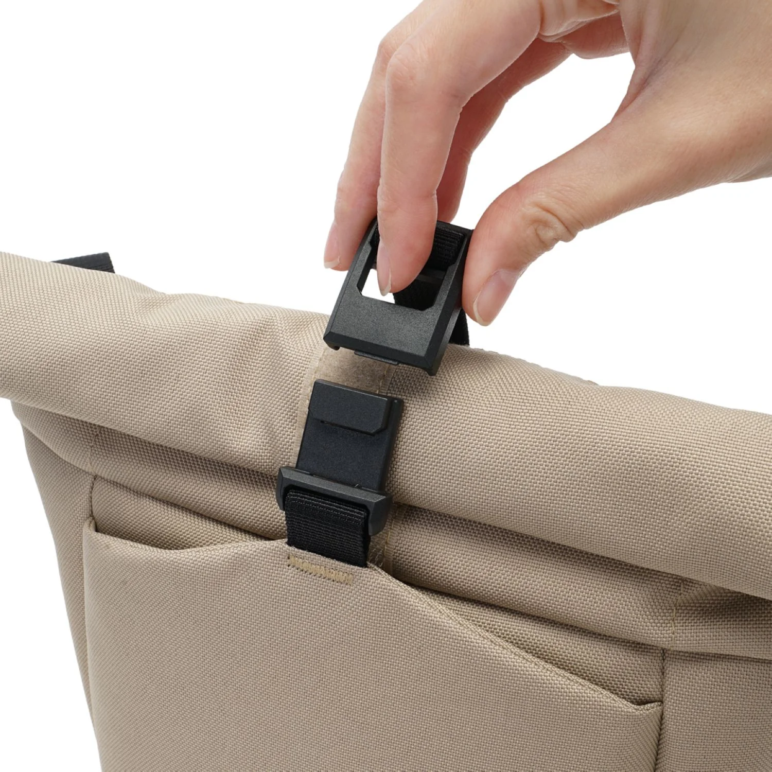 Hellolulu Nigel Compact Camera Bag Recycled - Image 13